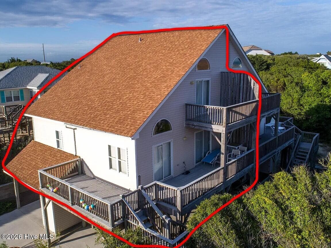 Townhouse at 102 W Scotch Bonnet Drive, Emerald Isle, NC 28594, photo 6 of 6