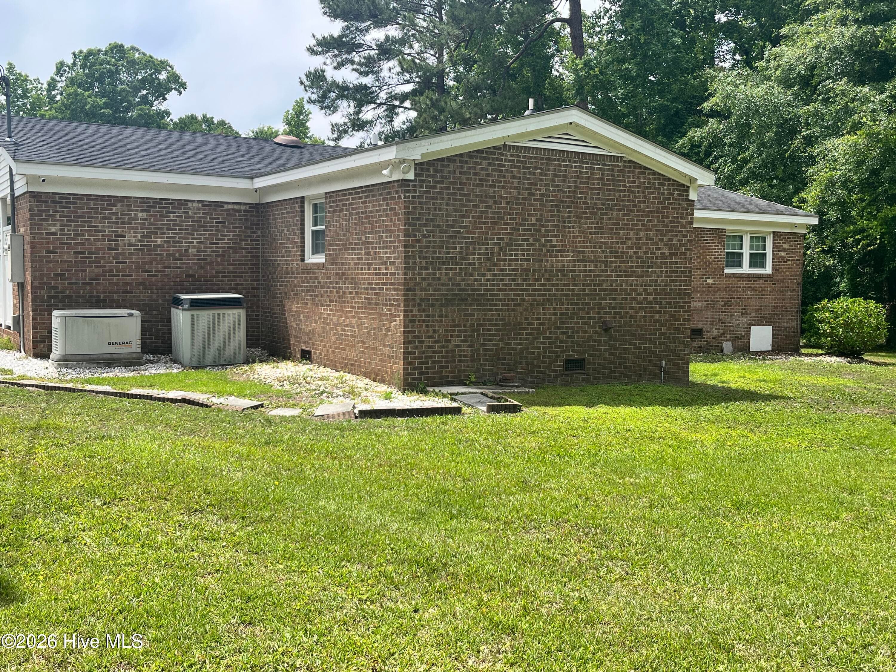 Single Family Residence at 2085 New Britton Highway E, Whiteville, NC 28472, photo 2 of 2