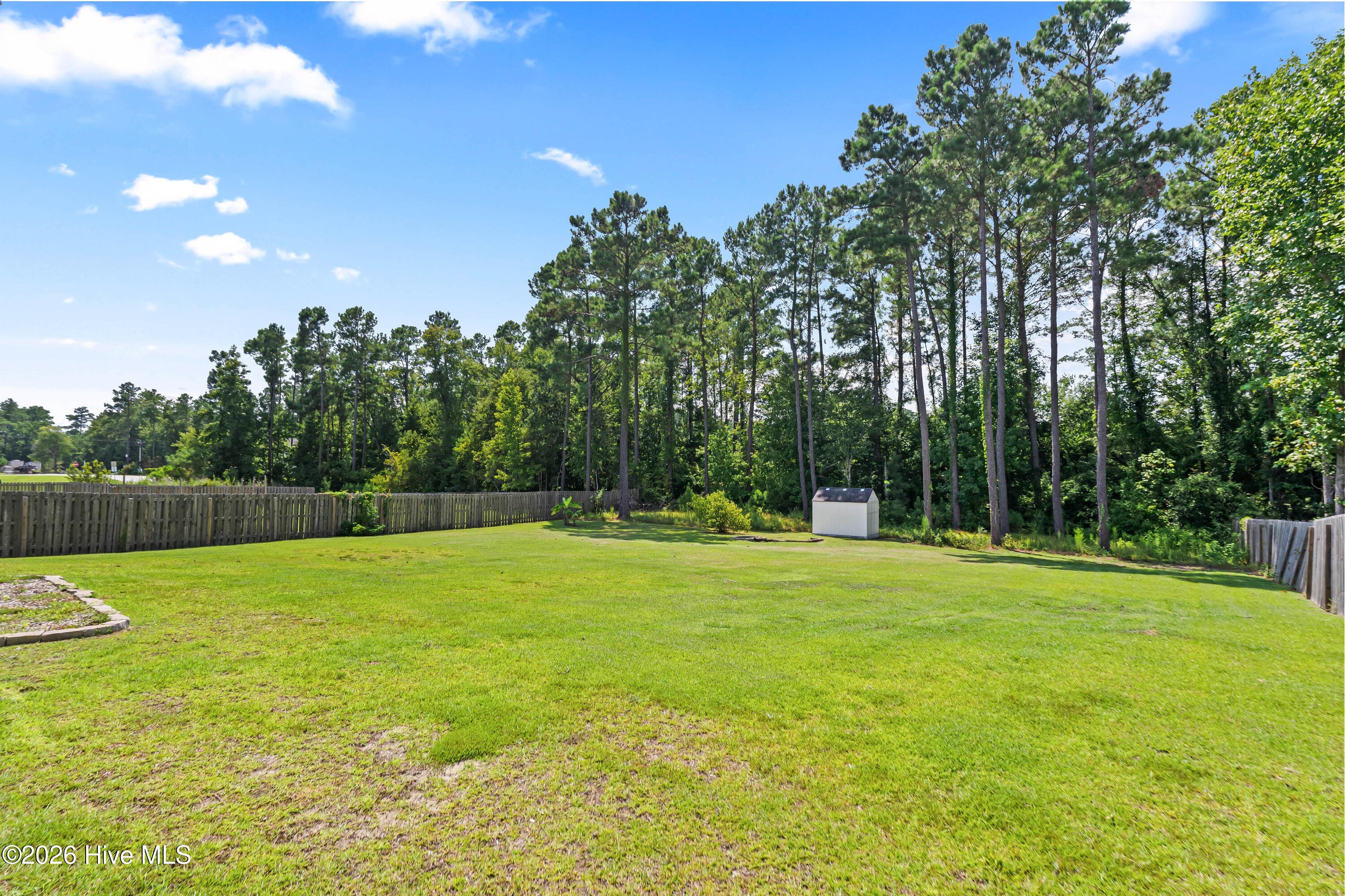 Single Family Residence at 19 Evian Court, Hampstead, NC 28443, photo 2 of 3
