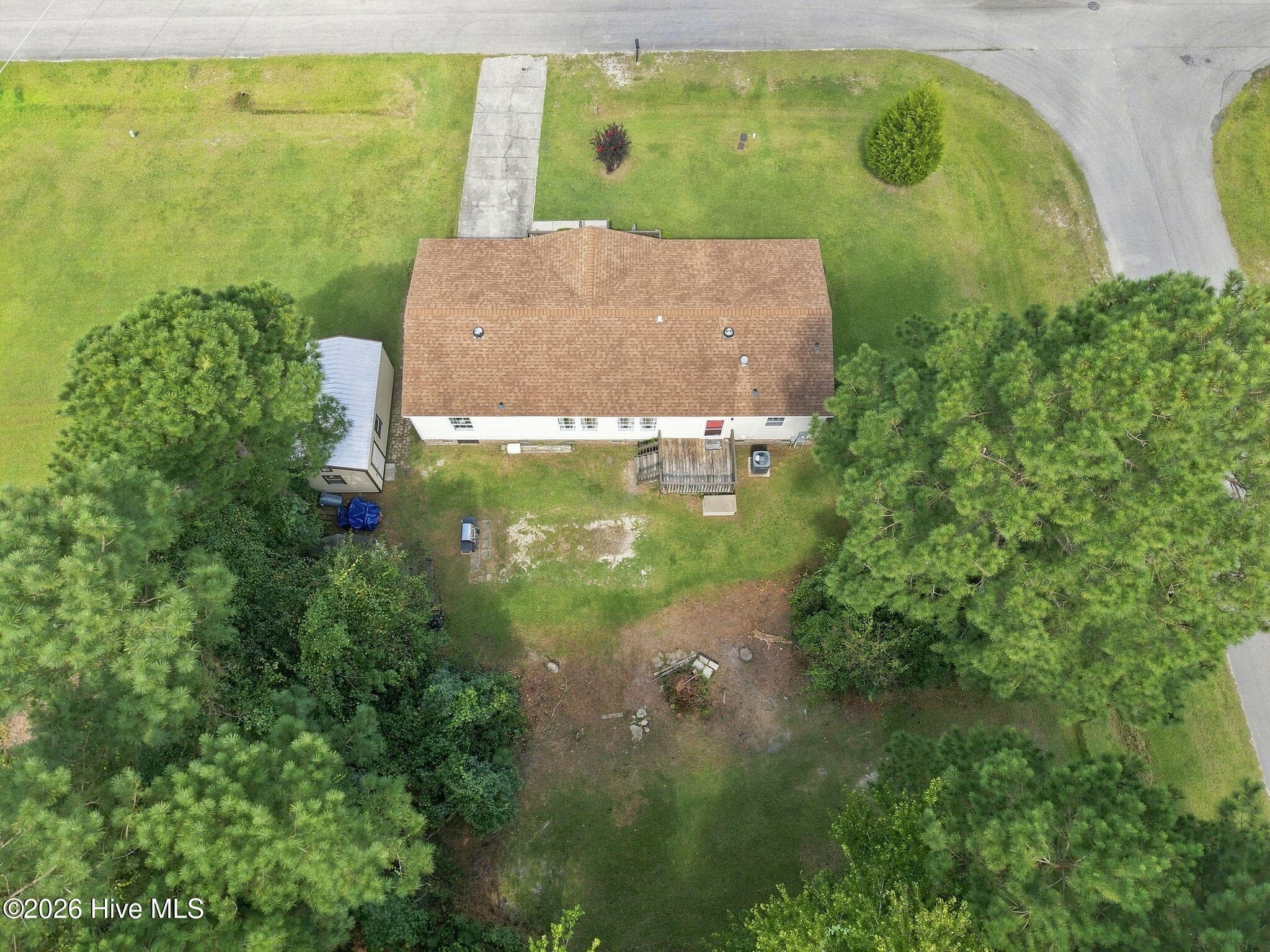 Manufactured Home at 206 Shipmans Pike, Jacksonville, NC 28546, photo 42 of 51