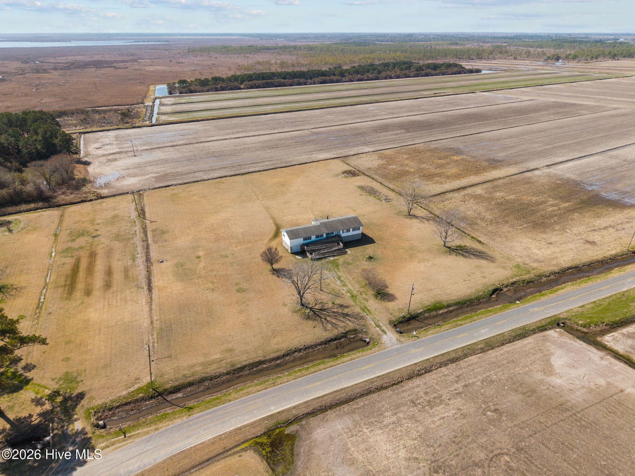 2575 White Plains Road, Engelhard, NC 27824
