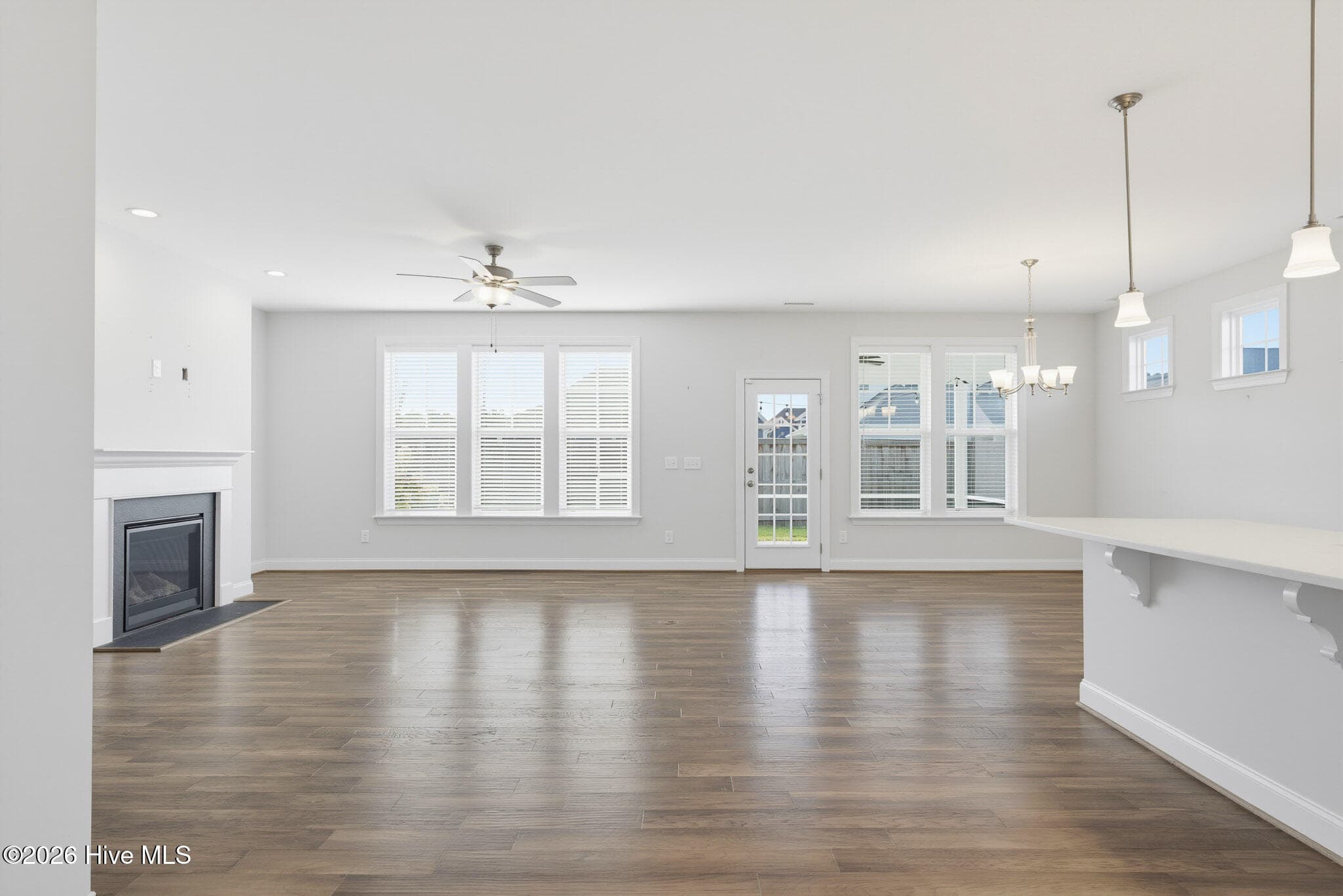 Single Family Residence at 13 Meon Lane, Hampstead, NC 28443, photo 7 of 64