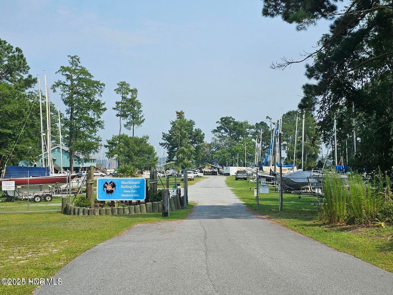 Single Family Residence at 2108 Caracara Drive, New Bern, NC 28560, photo 16 of 19