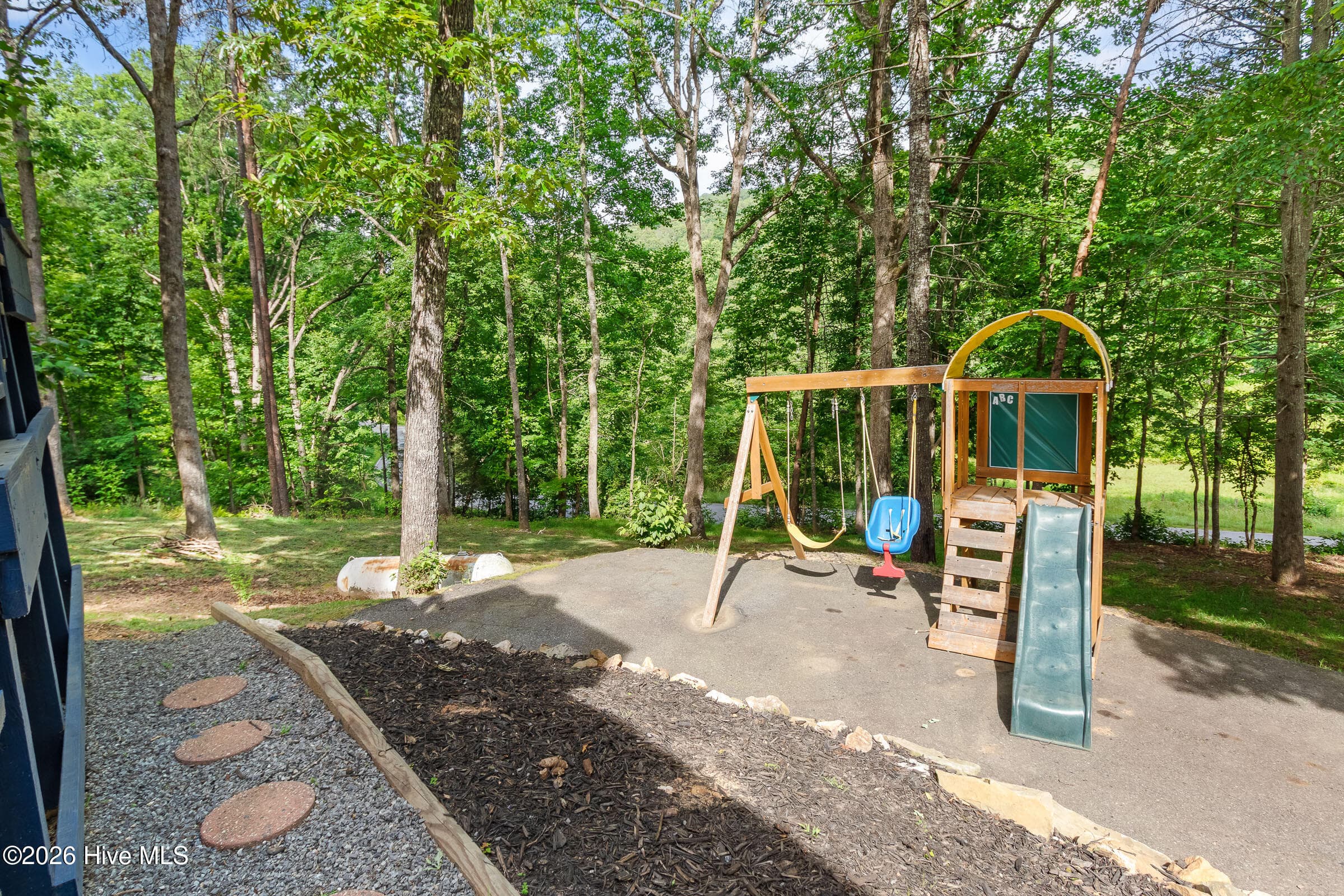 Single Family Residence at 1214 Marrestop Road, Murphy, NC 28906, photo 3 of 6