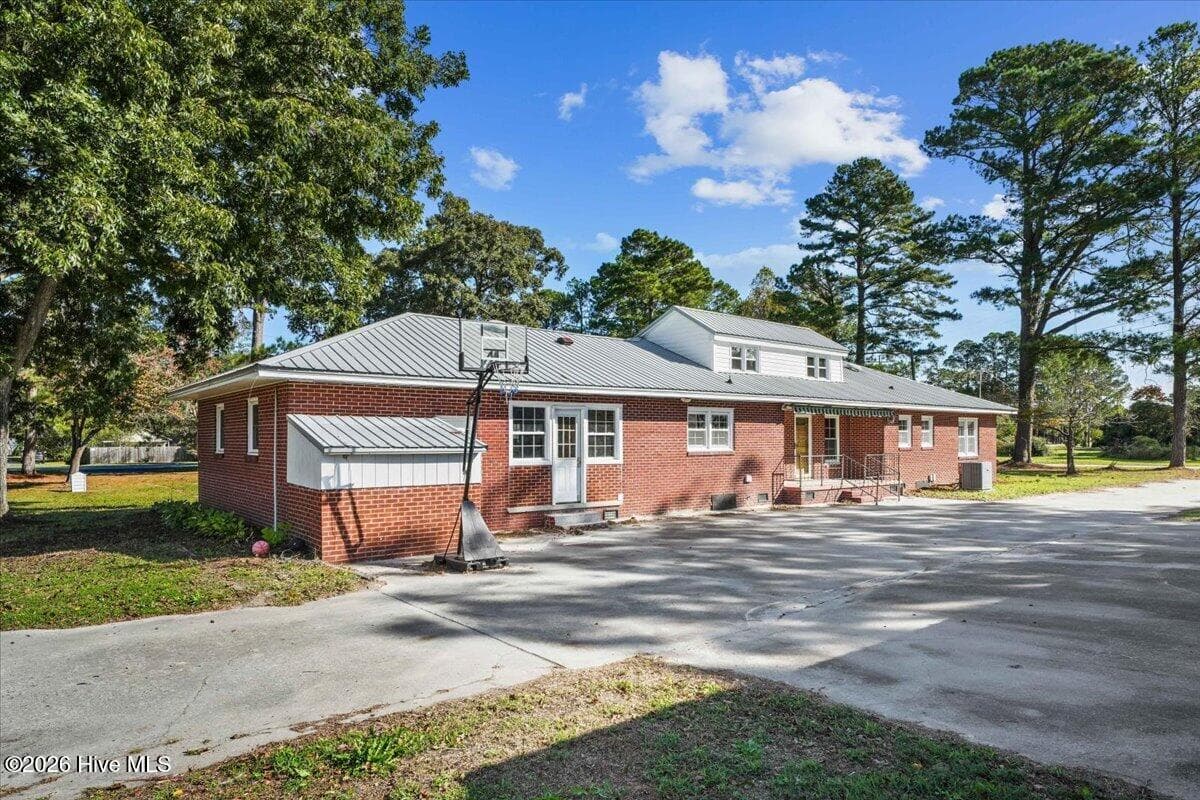 Single Family Residence at 751 Tyree Road, Kinston, NC 28504, photo 29 of 46