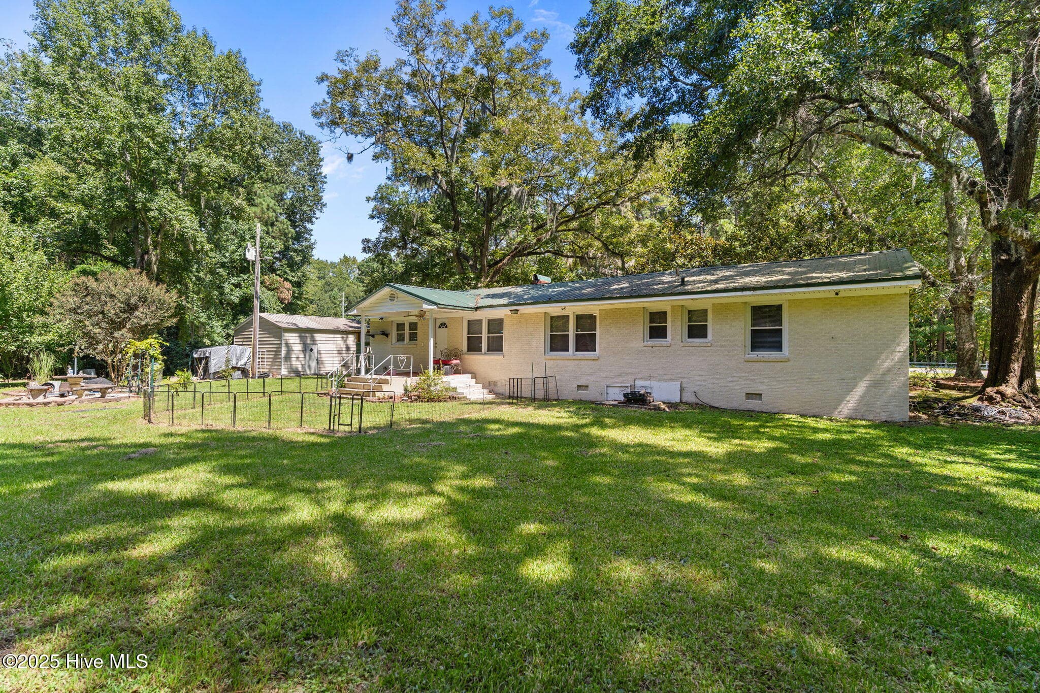 Single Family Residence at 1601 Midway Road SE, Bolivia, NC 28422, photo 2 of 49