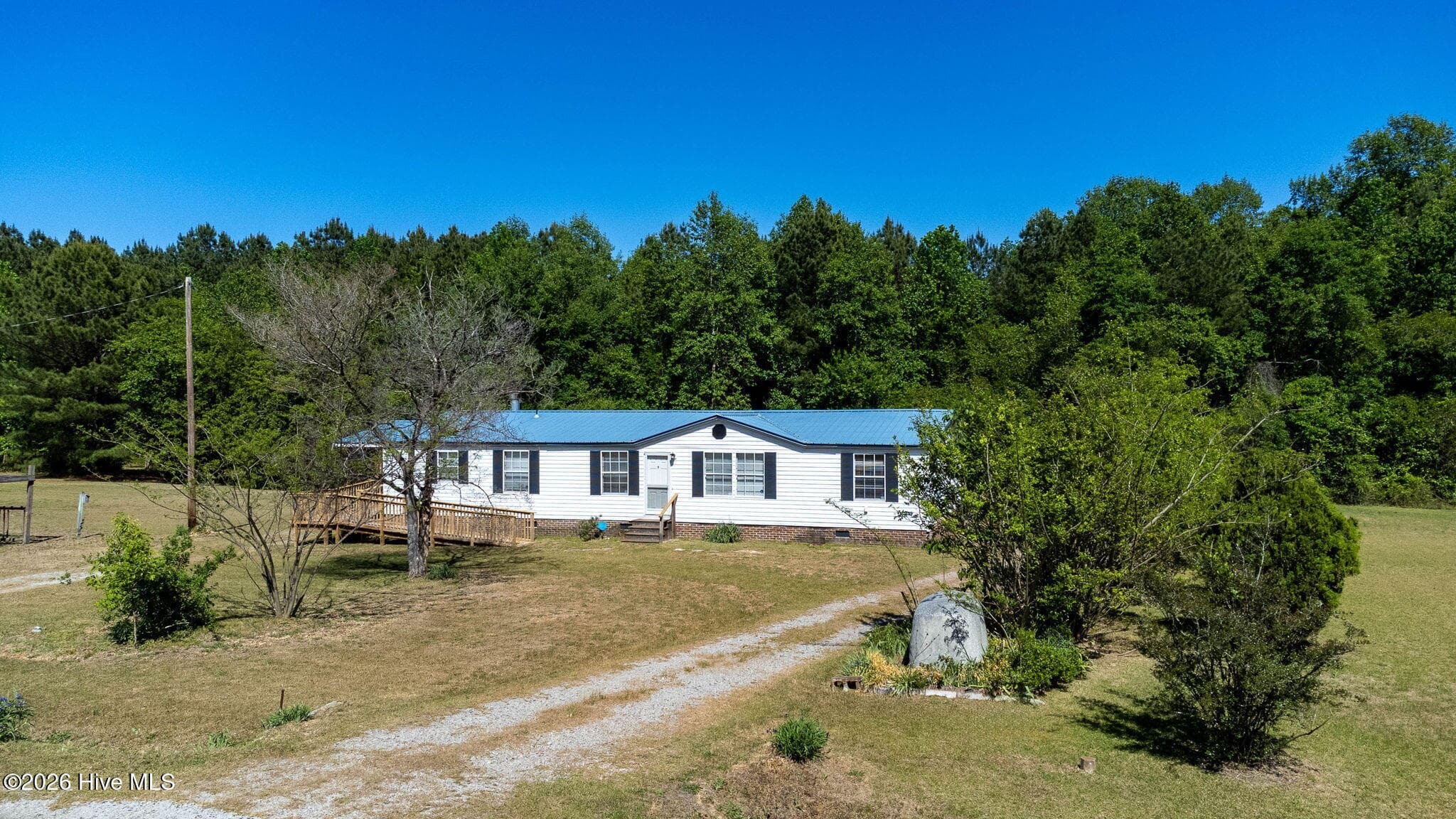 Manufactured Home at 4652 Faith Baptist Church Road, Pinetops, NC 27864, photo 3 of 145