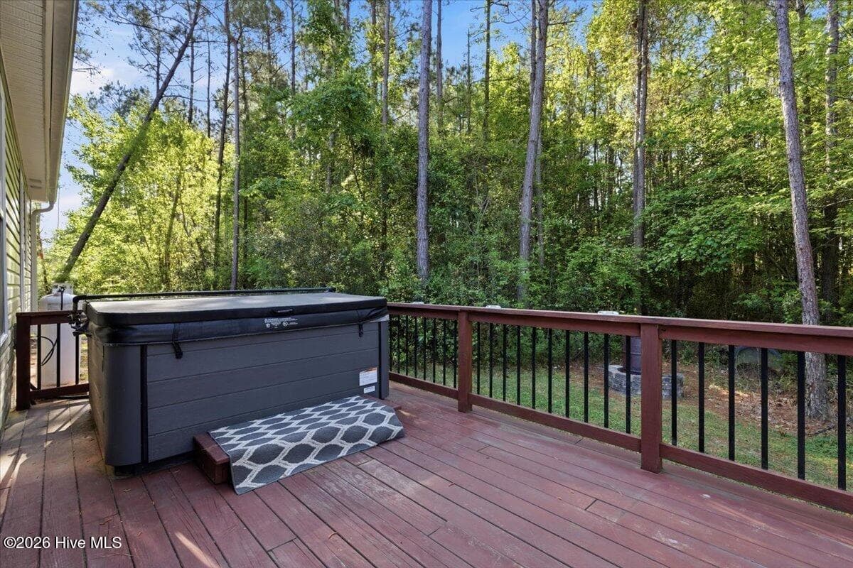 Single Family Residence at 111 W Huckleberry Way, Rocky Point, NC 28457, photo 10 of 52