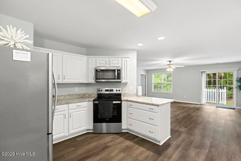 Condominium at 405 Jasmine N, Swansboro, NC 28584, photo 29 of 40