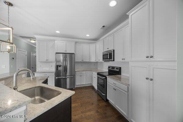 Single Family Residence at 4550 Huntsman Court, Castle Hayne, NC 28429, photo 18 of 74