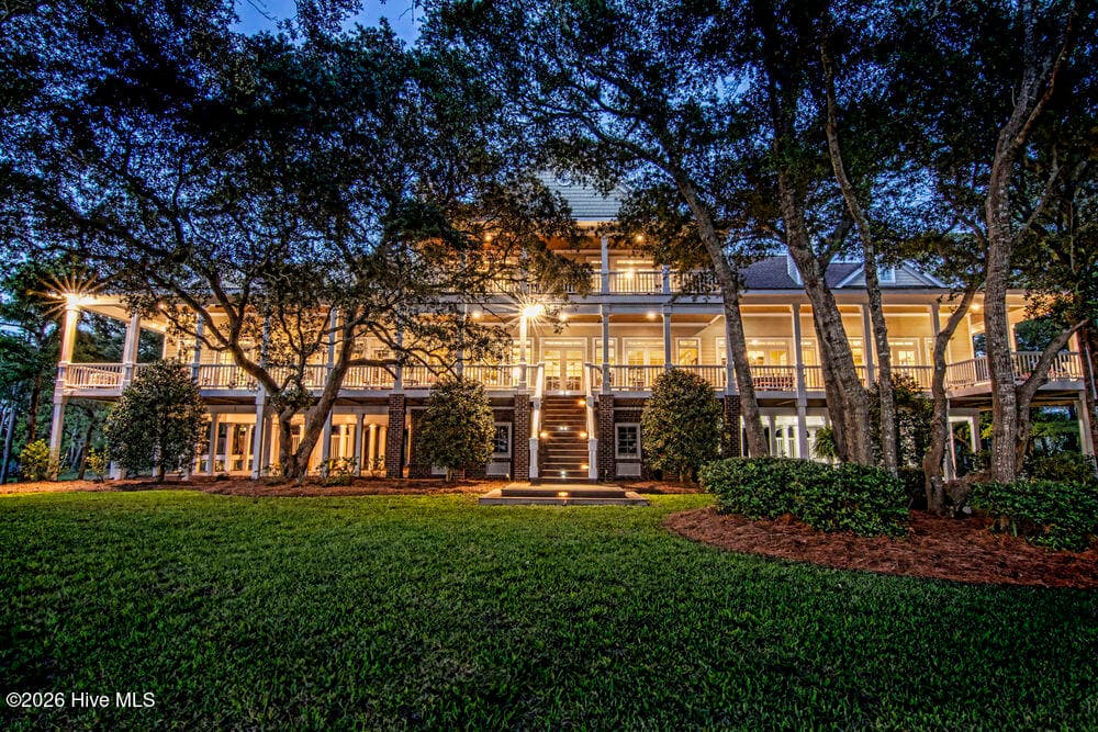 Single Family Residence at 8660 River Road, Wilmington, NC 28412, photo 9 of 115