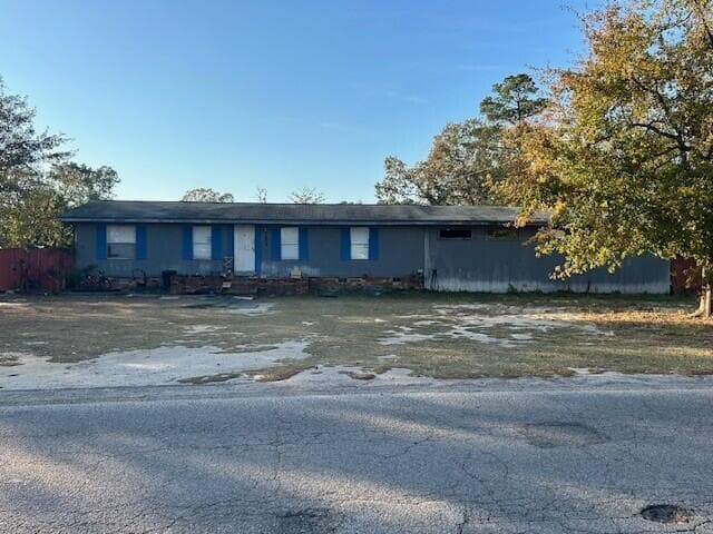 Manufactured Home at 3803 Murray Road, Augusta, GA 30907, photo 3 of 5