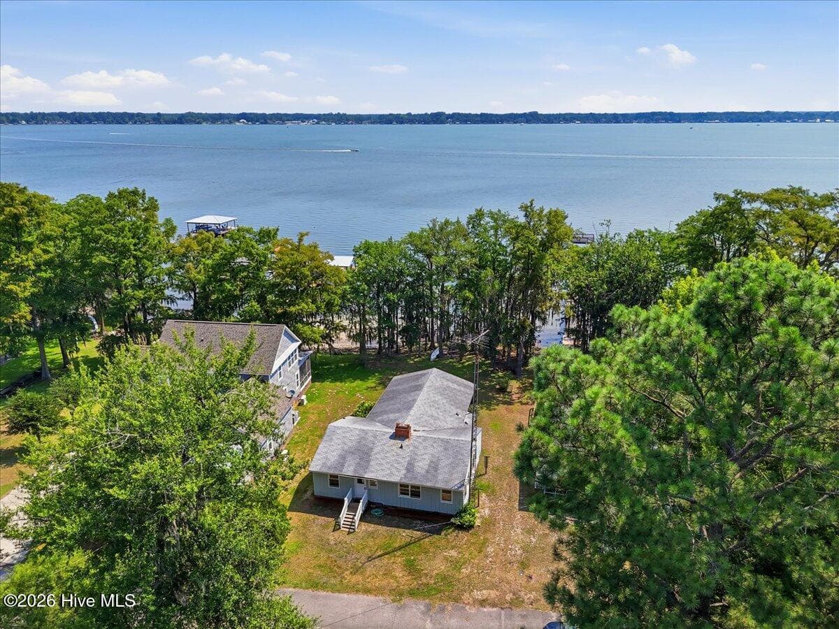 113 Clinton Road, Elizabethtown, NC 28337