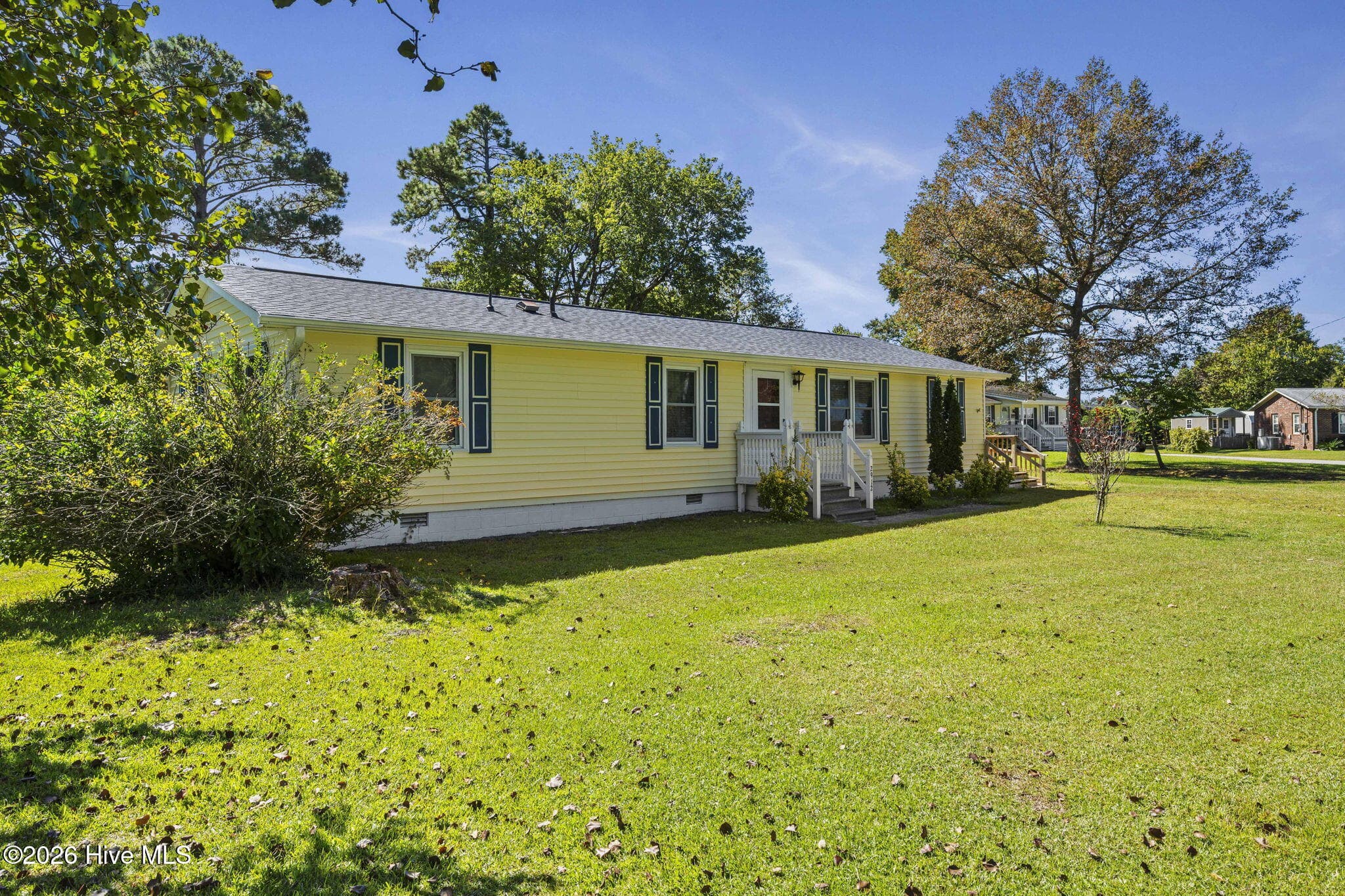 Single Family Residence at 2912 Newport Circle, Newport, NC 28570, photo 2 of 43