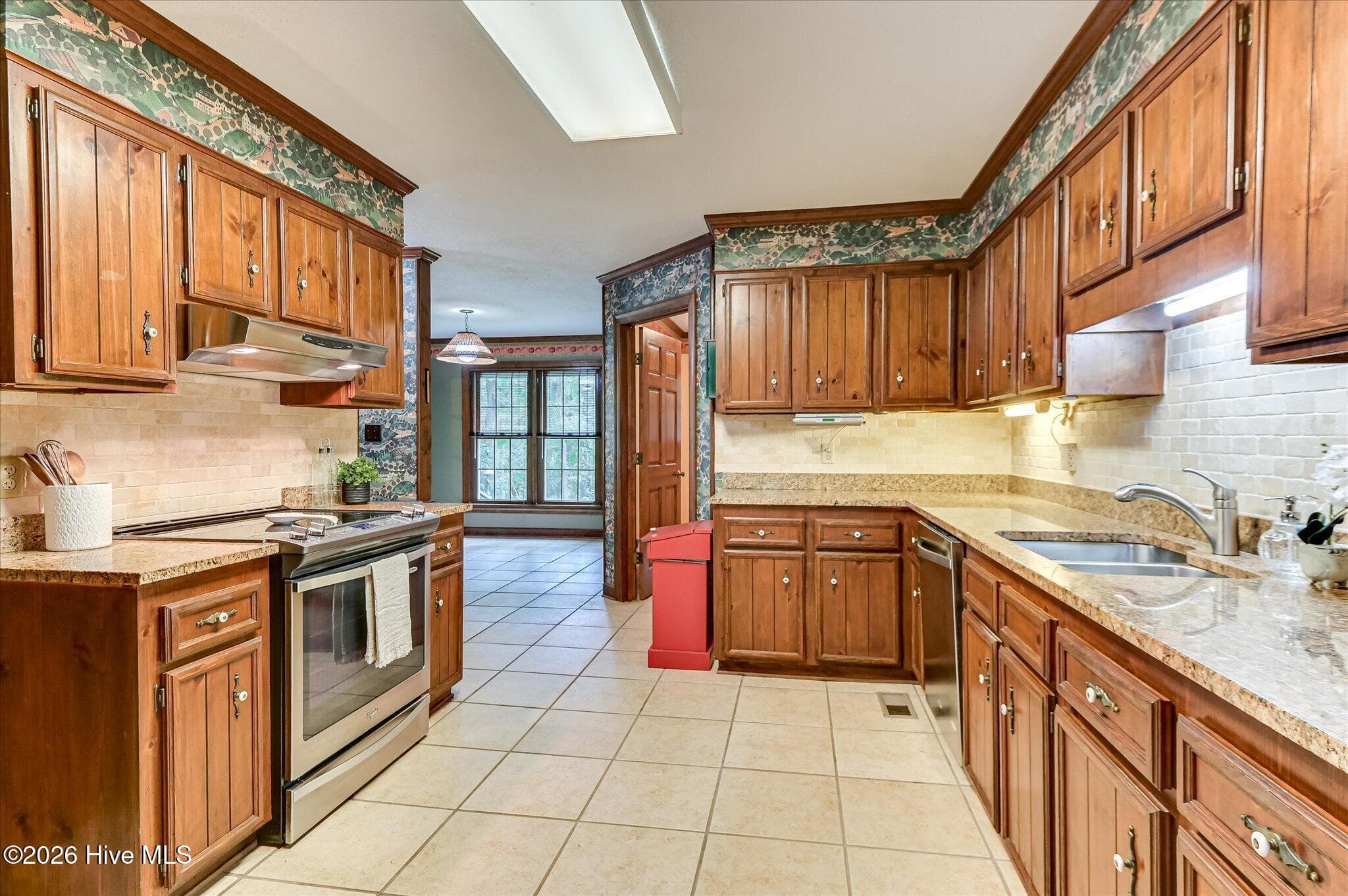 Kitchen - 307 Wakefield Lane N, Martinez, GA 30907
