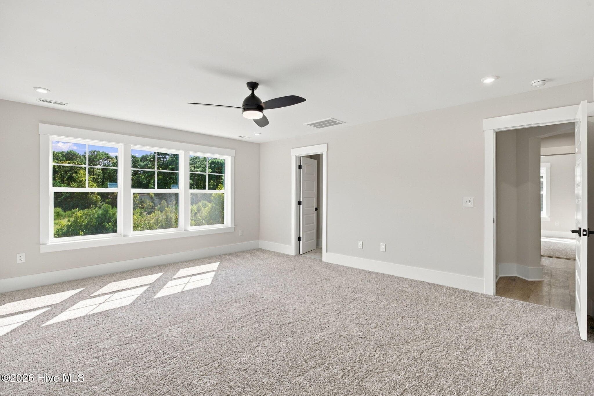Single Family Residence at 1016 Fawn Valley Way, Wilmington, NC 28409, photo 19 of 42