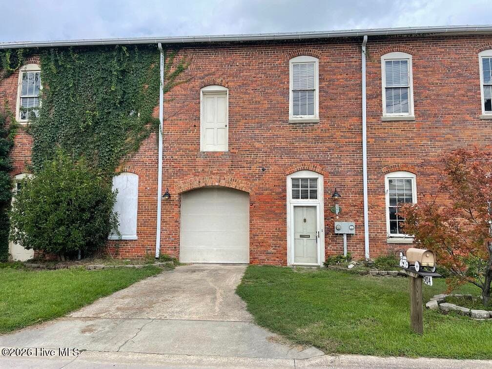904 W 3rd Street, Washington, NC 27889