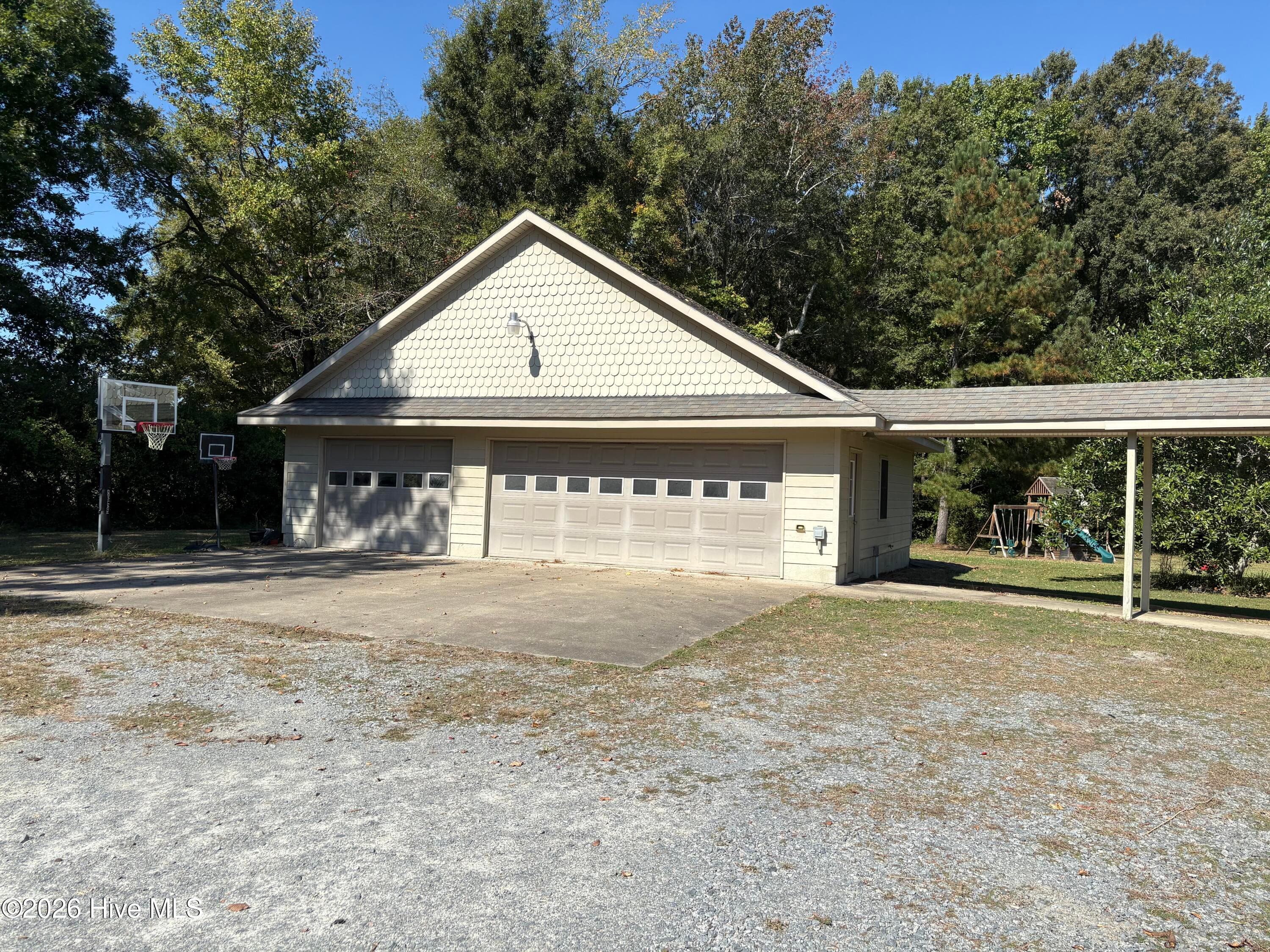 Single Family Residence at 550 Liverman Mill Road, Ahoskie, NC 27910, Ahoskie, photo 5 of 41