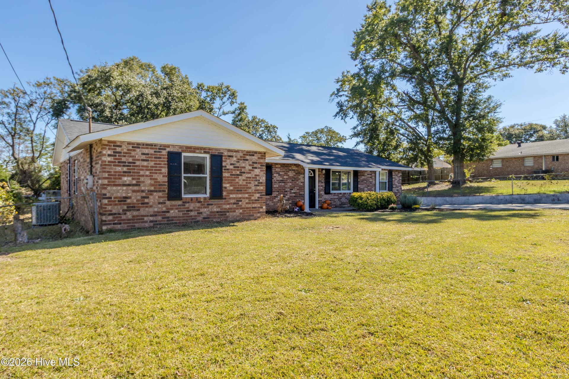 Single Family Residence at 404 Old Anderson Road, Martinez, GA 30907, photo 4 of 47