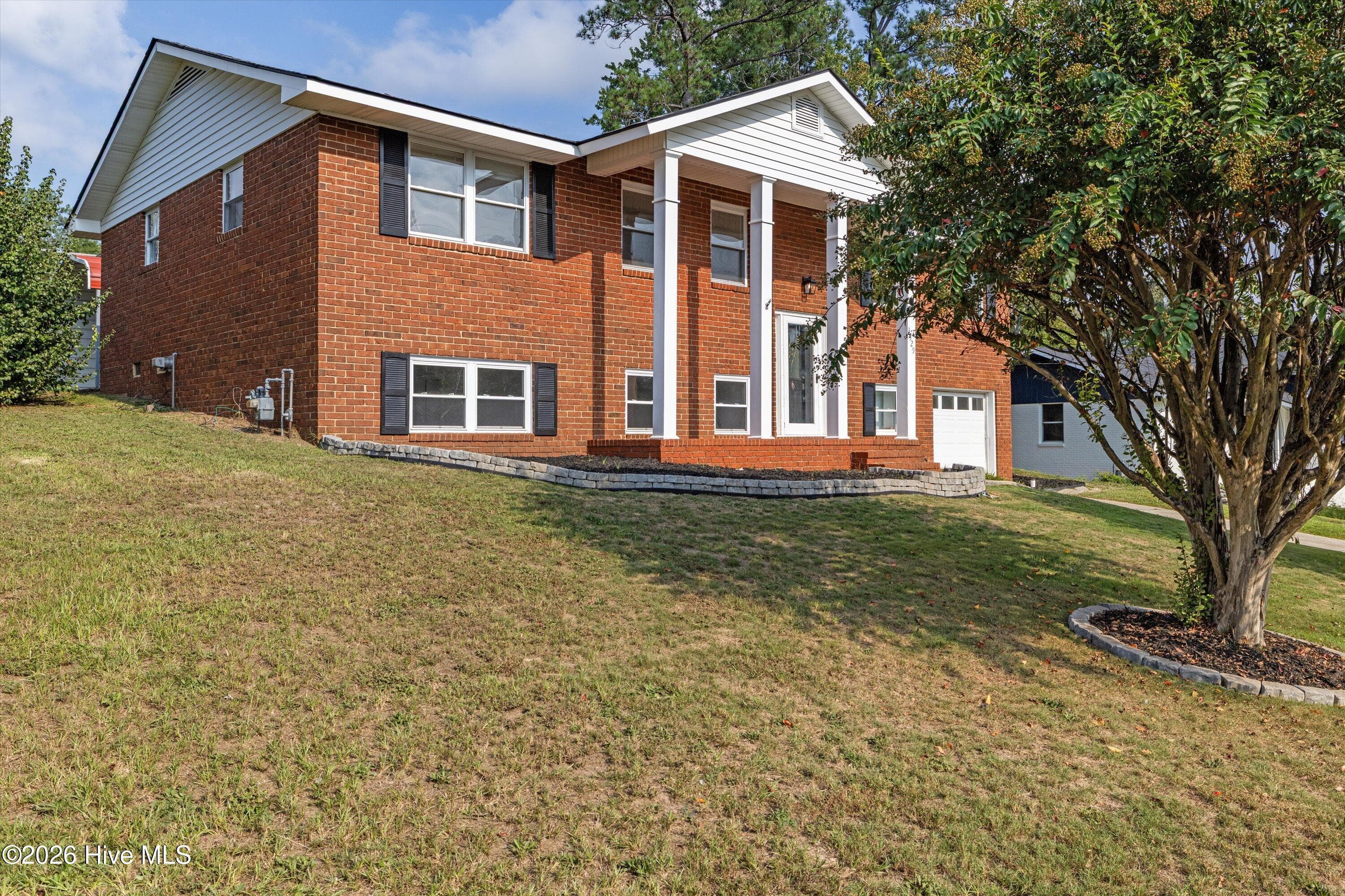 Single Family Residence at 3529 Mount Vernon Drive, Augusta, GA 30906, photo 2 of 37