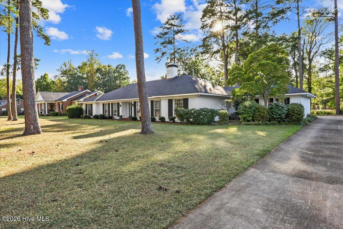Single Family Residence at 1304 Greenbriar Road, Kinston, NC 28501, photo 6 of 66