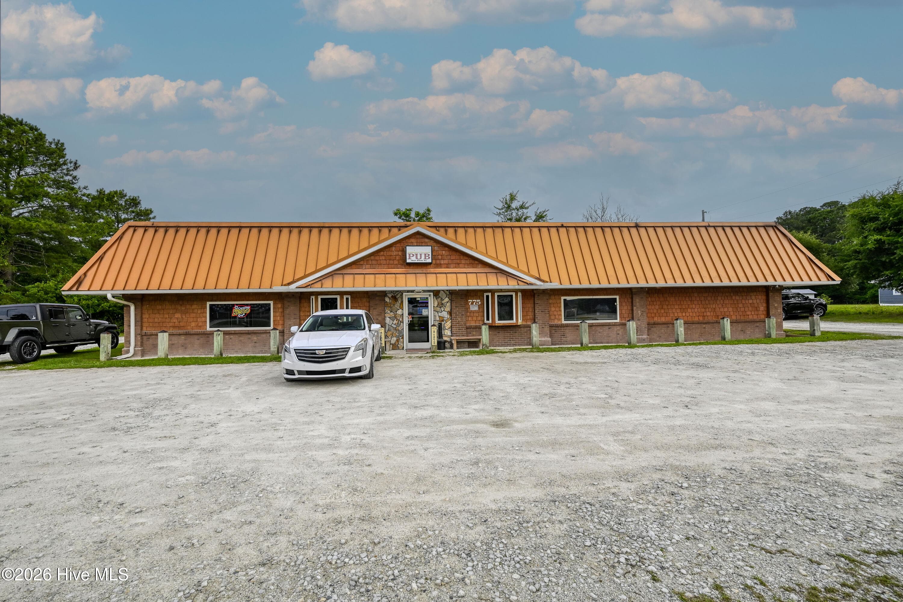 775 E Ocean Road, Holly Ridge, NC 28445