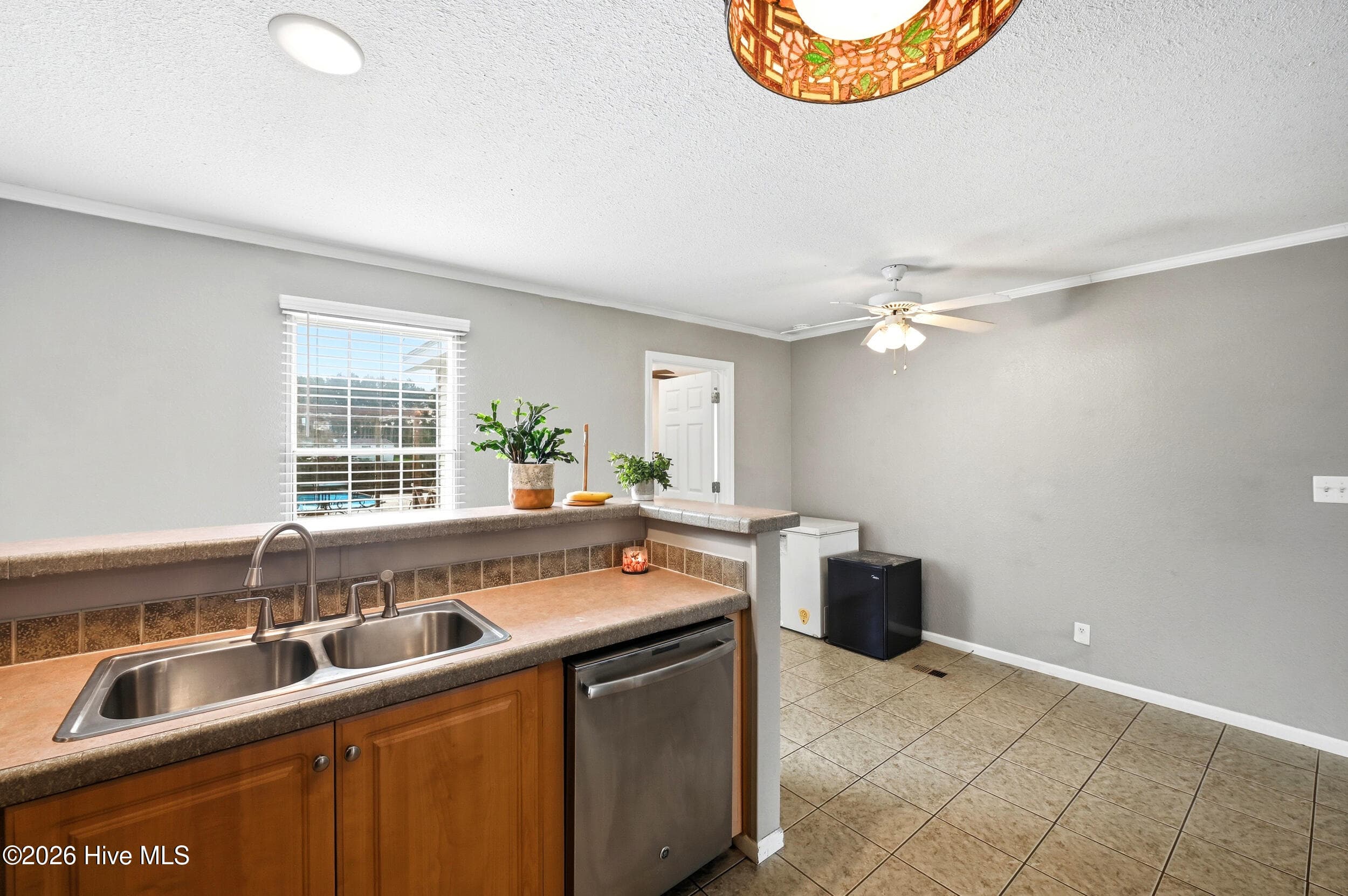 Manufactured Home at 71 Gobbler Court, Rocky Point, NC 28457, photo 11 of 54