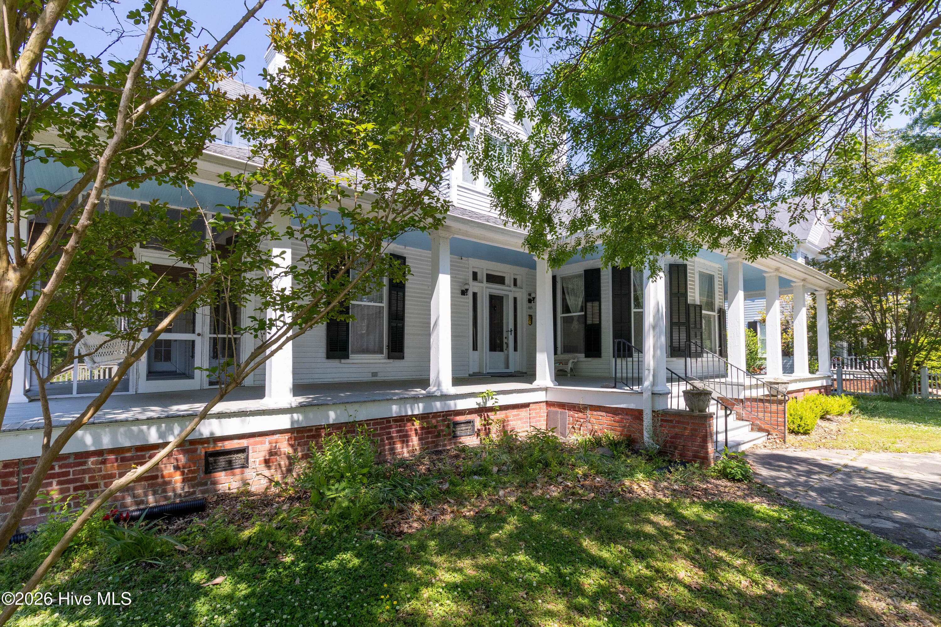 Single Family Residence at 105 N Granville Street, Edenton, NC 27932, photo 2 of 54