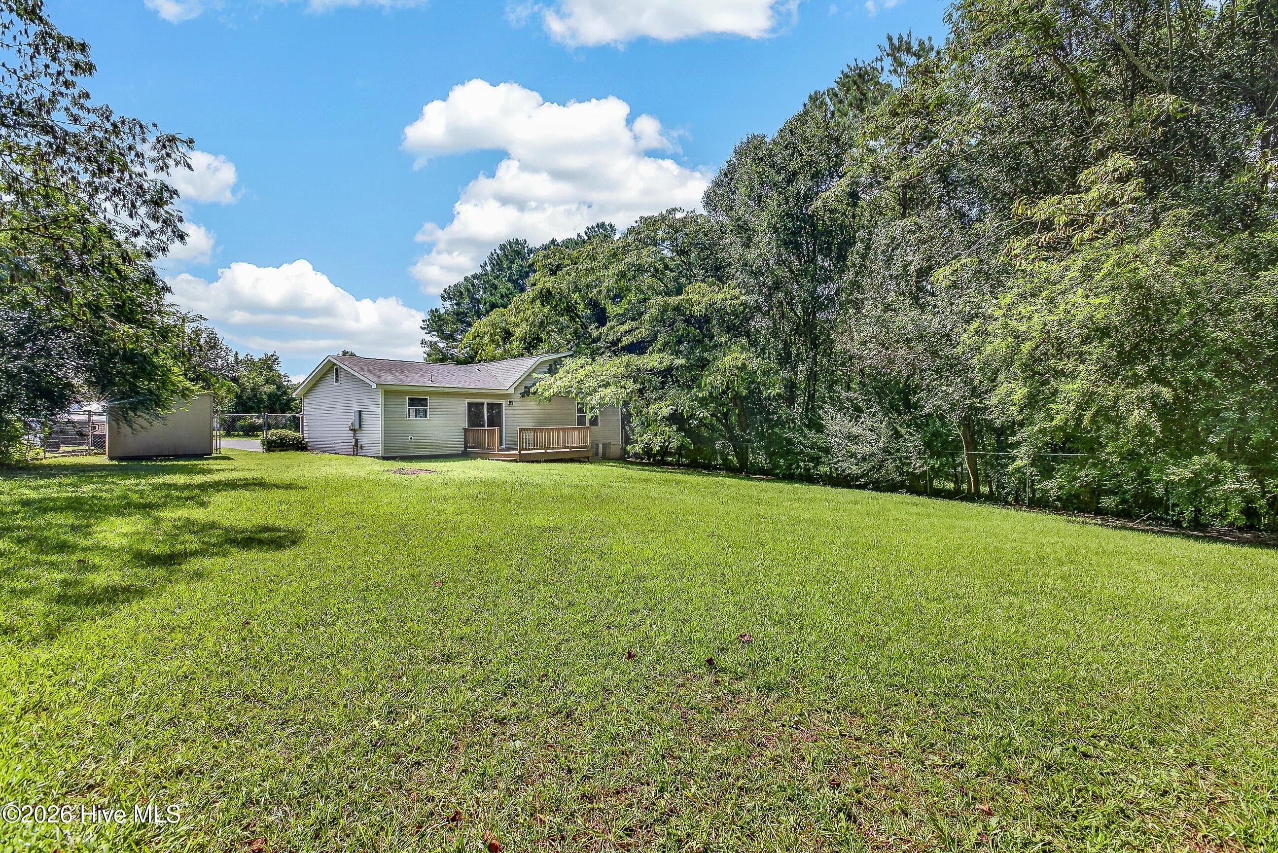 Single Family Residence at 912 Laurel Lane, Jacksonville, NC 28546, photo 24 of 35