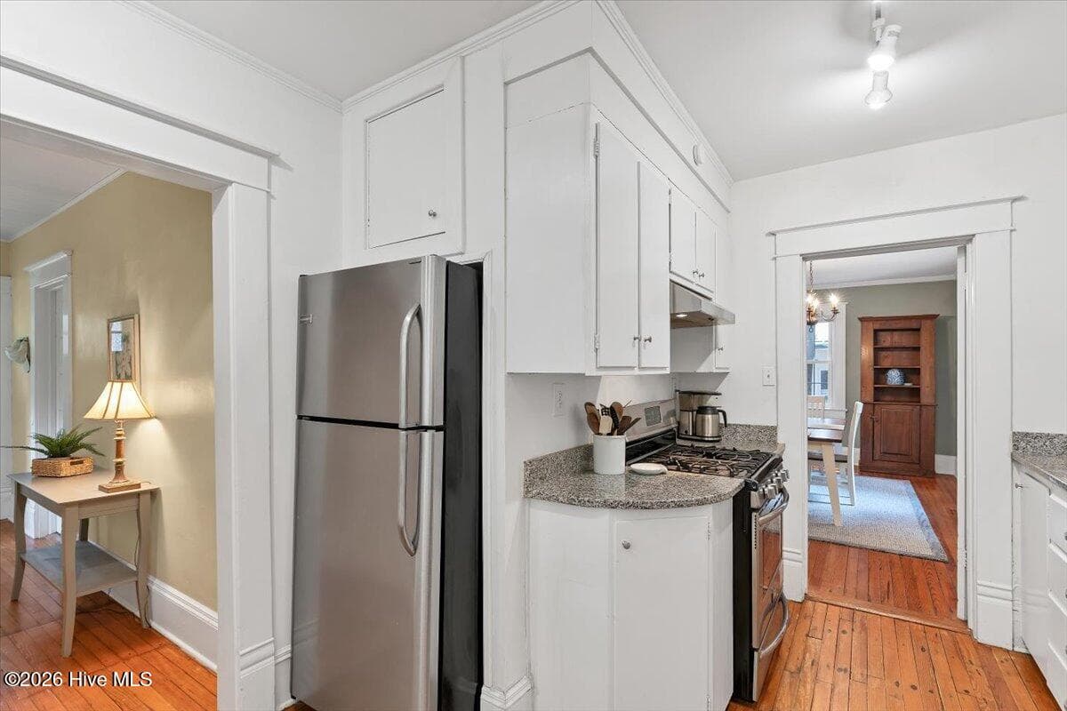 Single Family Residence at 160 N Ridge Street, Southern Pines, NC 28387, photo 10 of 66