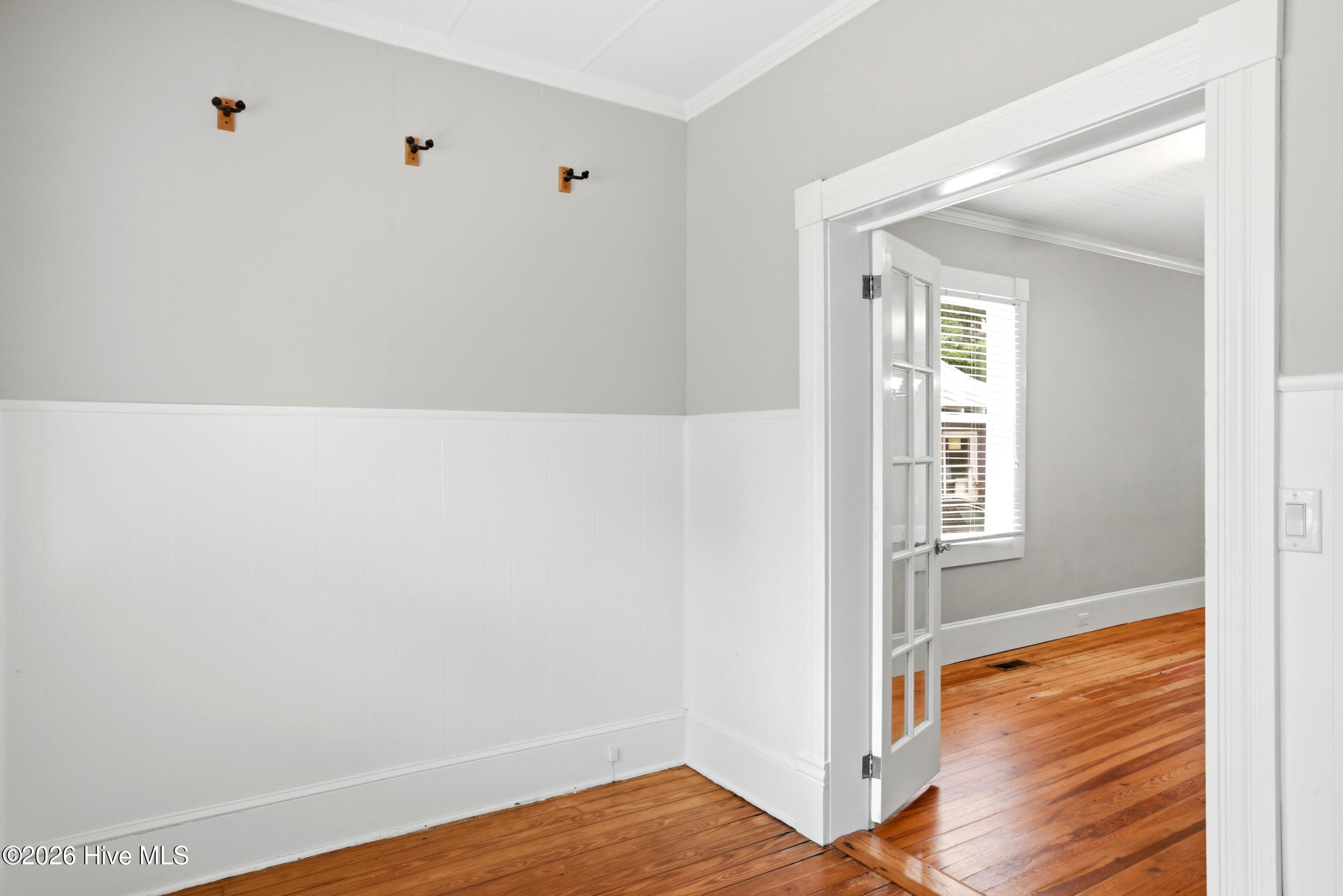 Single Family Residence at 307 Avenue B, New Bern, NC 28560, photo 16 of 55
