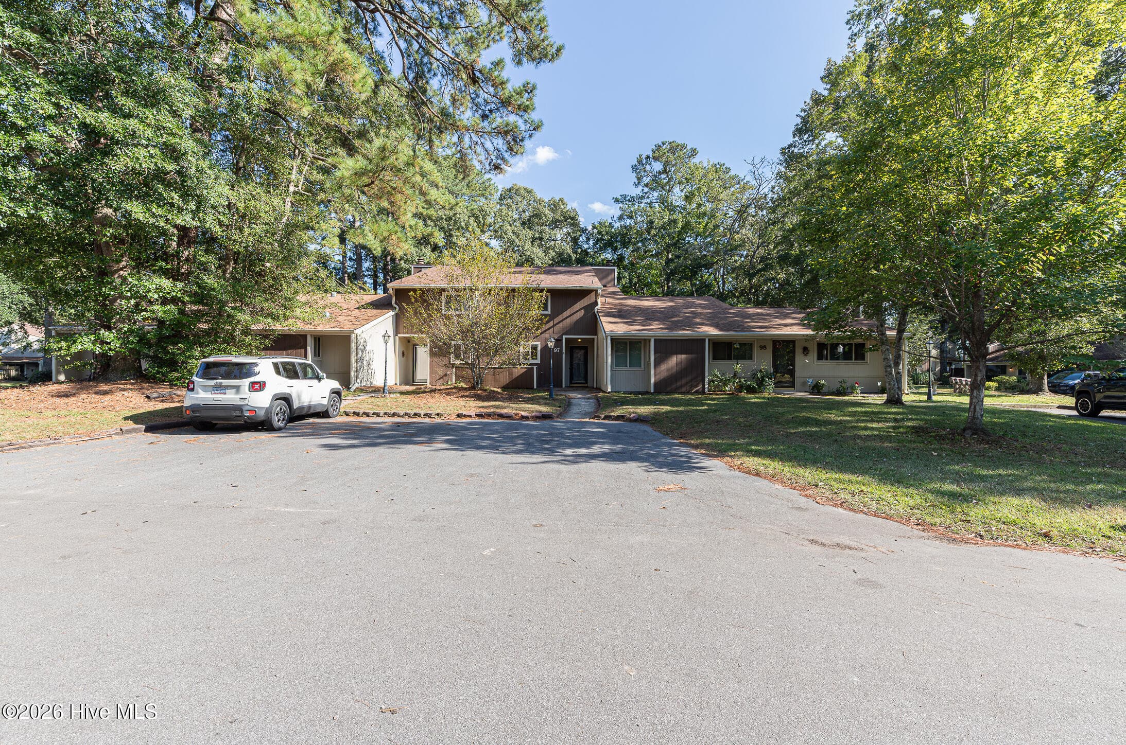 Townhouse at 97 Quarterdeck, New Bern, NC 28562, photo 68 of 71
