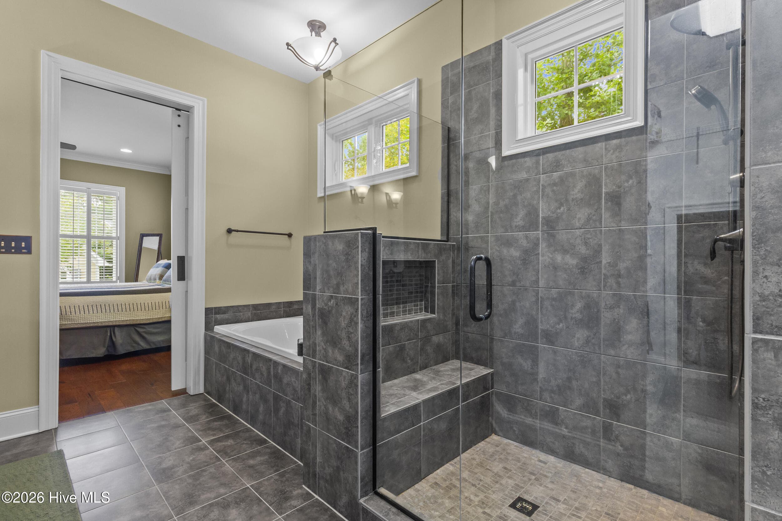 Owners Bathroom - 108 Sursee Court, New Bern, NC 28562