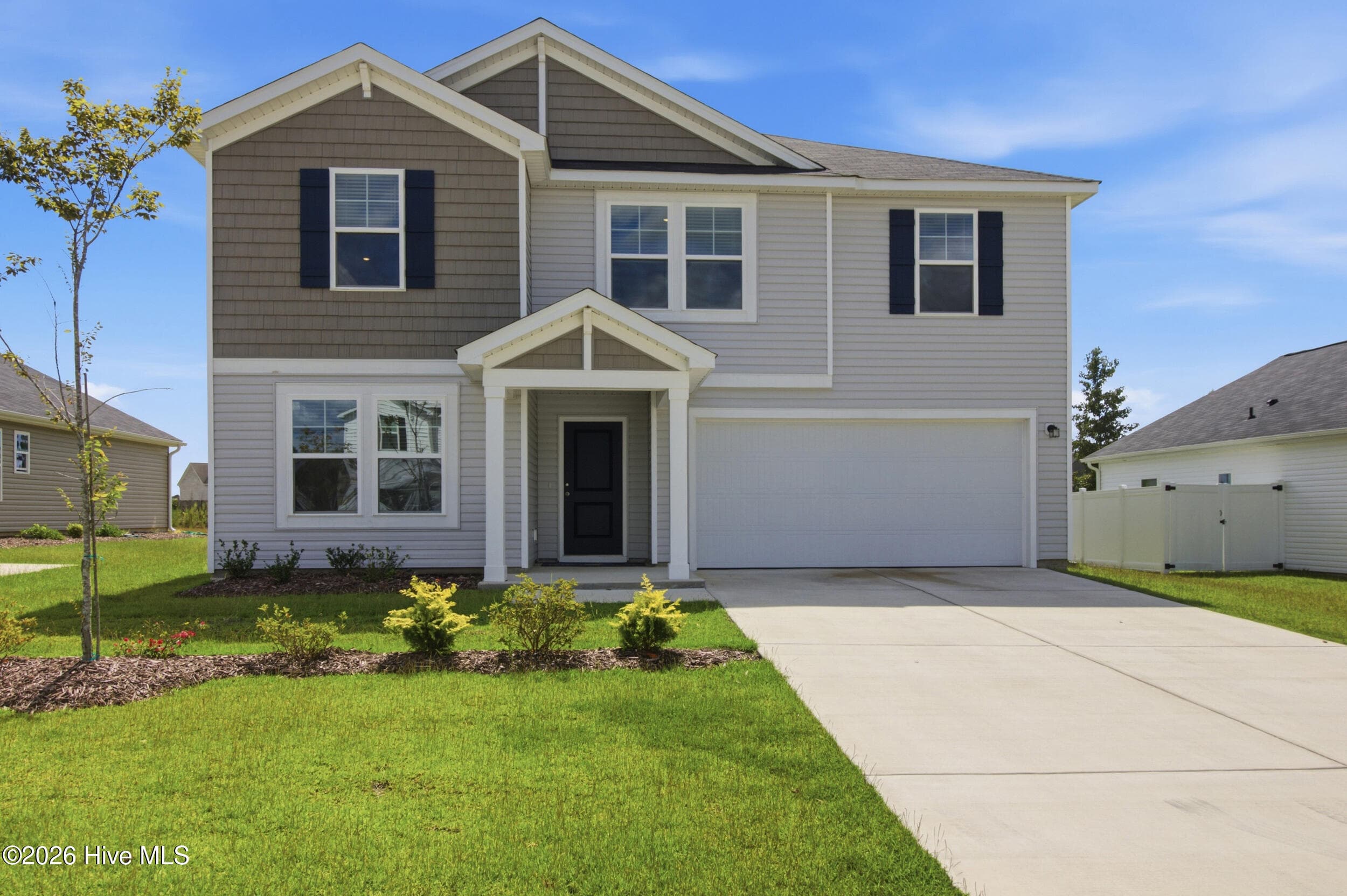 Single Family Residence at 171 N Squires Lane, Richlands, NC 28574, photo 3 of 43