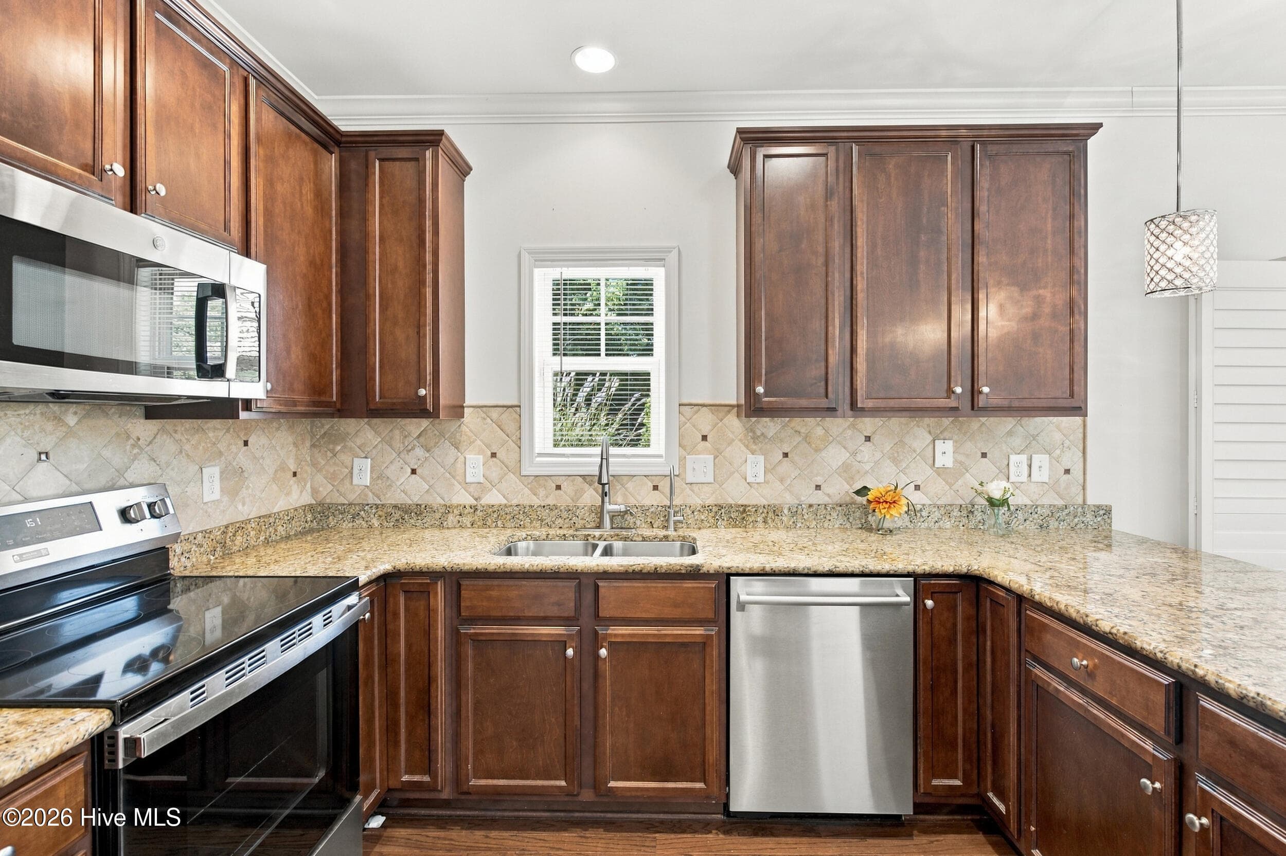 Single Family Residence at 1570 Stones Edge Loop, Wilmington, NC 28405, photo 16 of 64