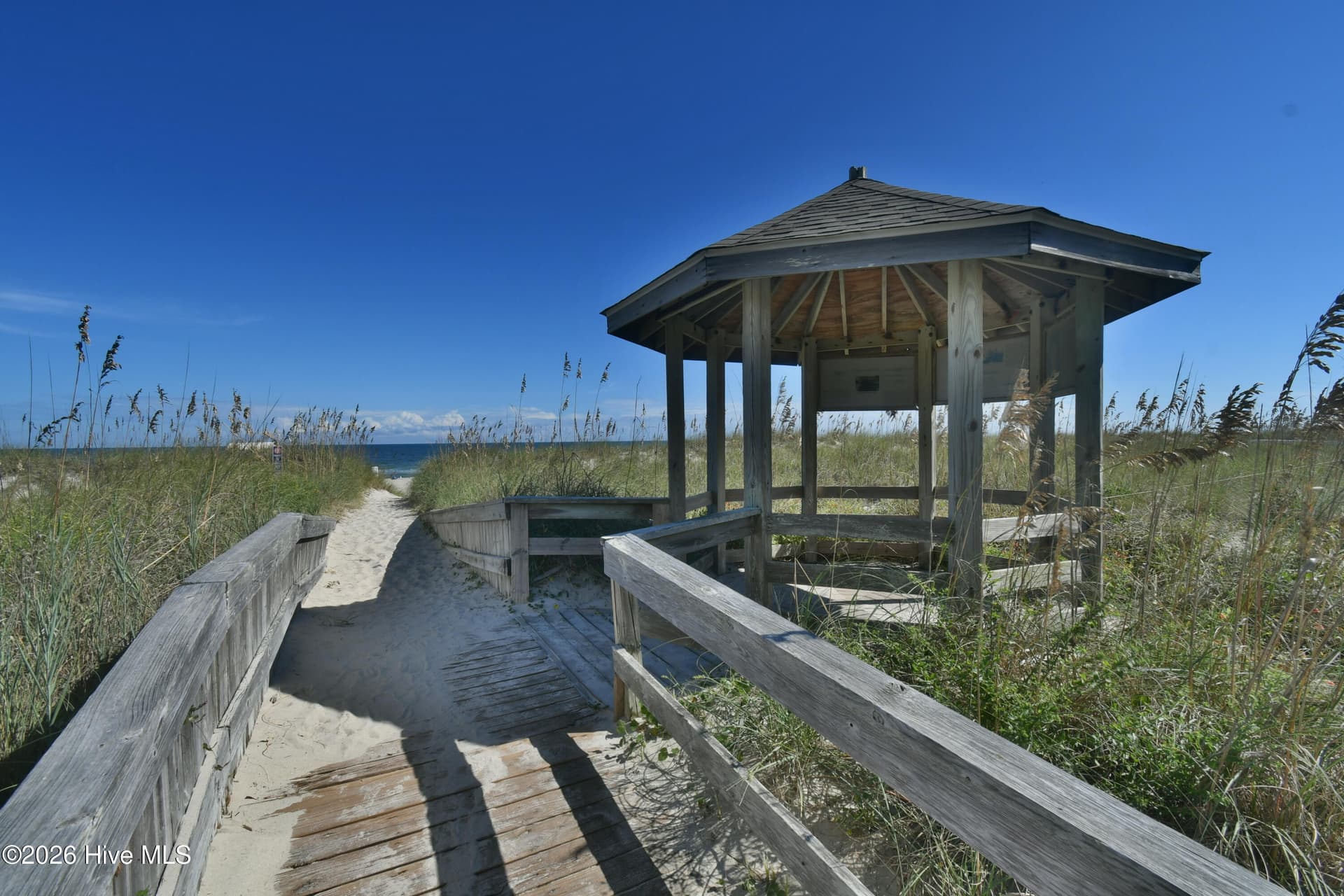 619 Lake Park Boulevard S, Carolina Beach, NC 28428