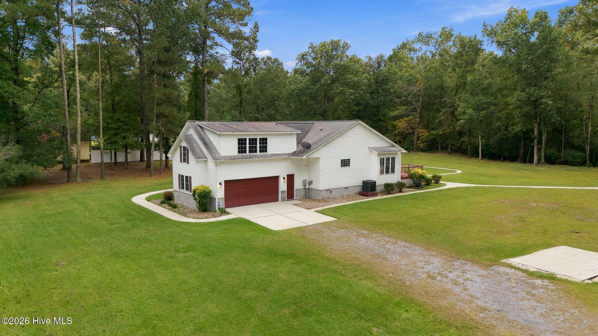 Single Family Residence at 900 Perrytown Road, New Bern, NC 28562, photo 11 of 84