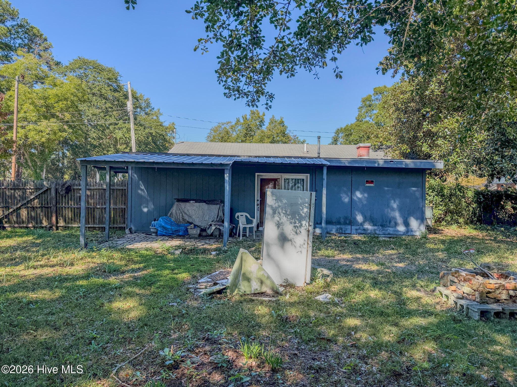 Single Family Residence at 702 E 8th Street, Lumberton, NC 28358, photo 10 of 10