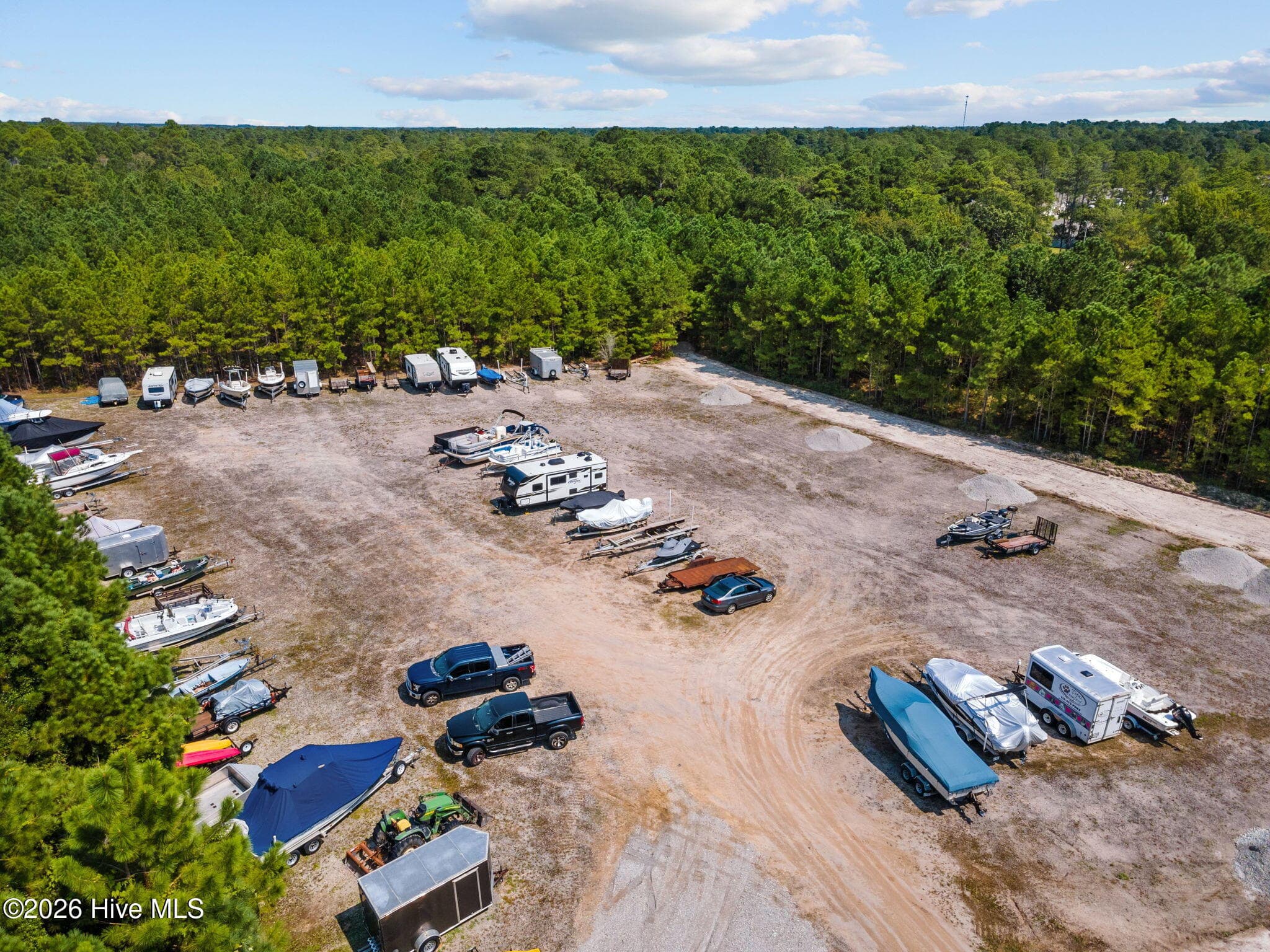 RV and boat storage - 776 Breezewood Drive SE, Bolivia, NC 28422