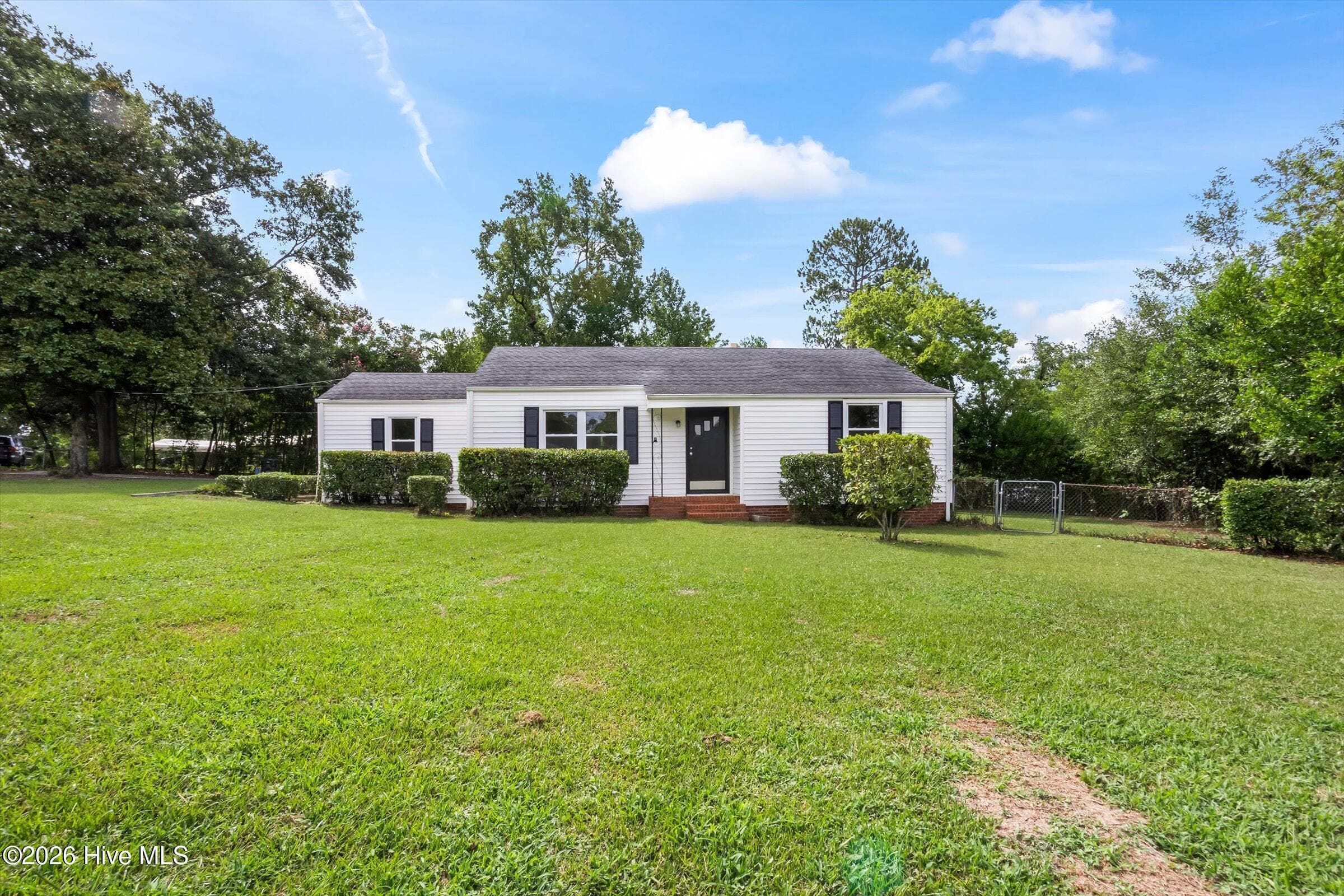 Single Family Residence at 1019 Skyview Drive, North Augusta, SC 29841, photo 4 of 45