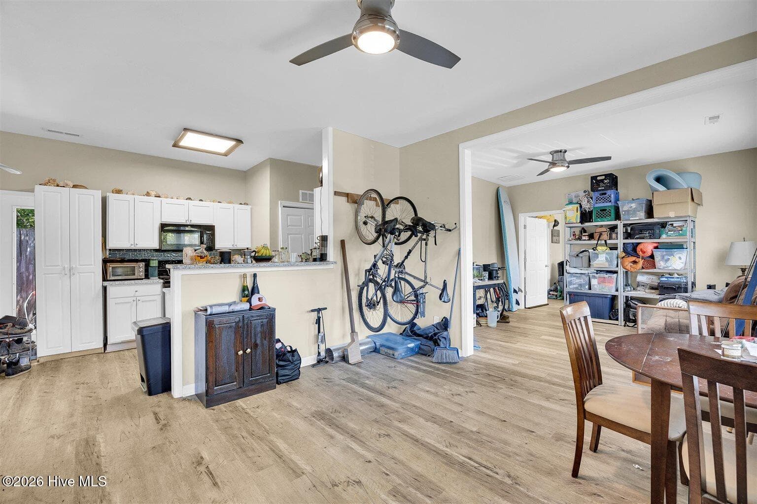 Back unit family room - 305 Macmillan Avenue N, Wilmington, NC 28403