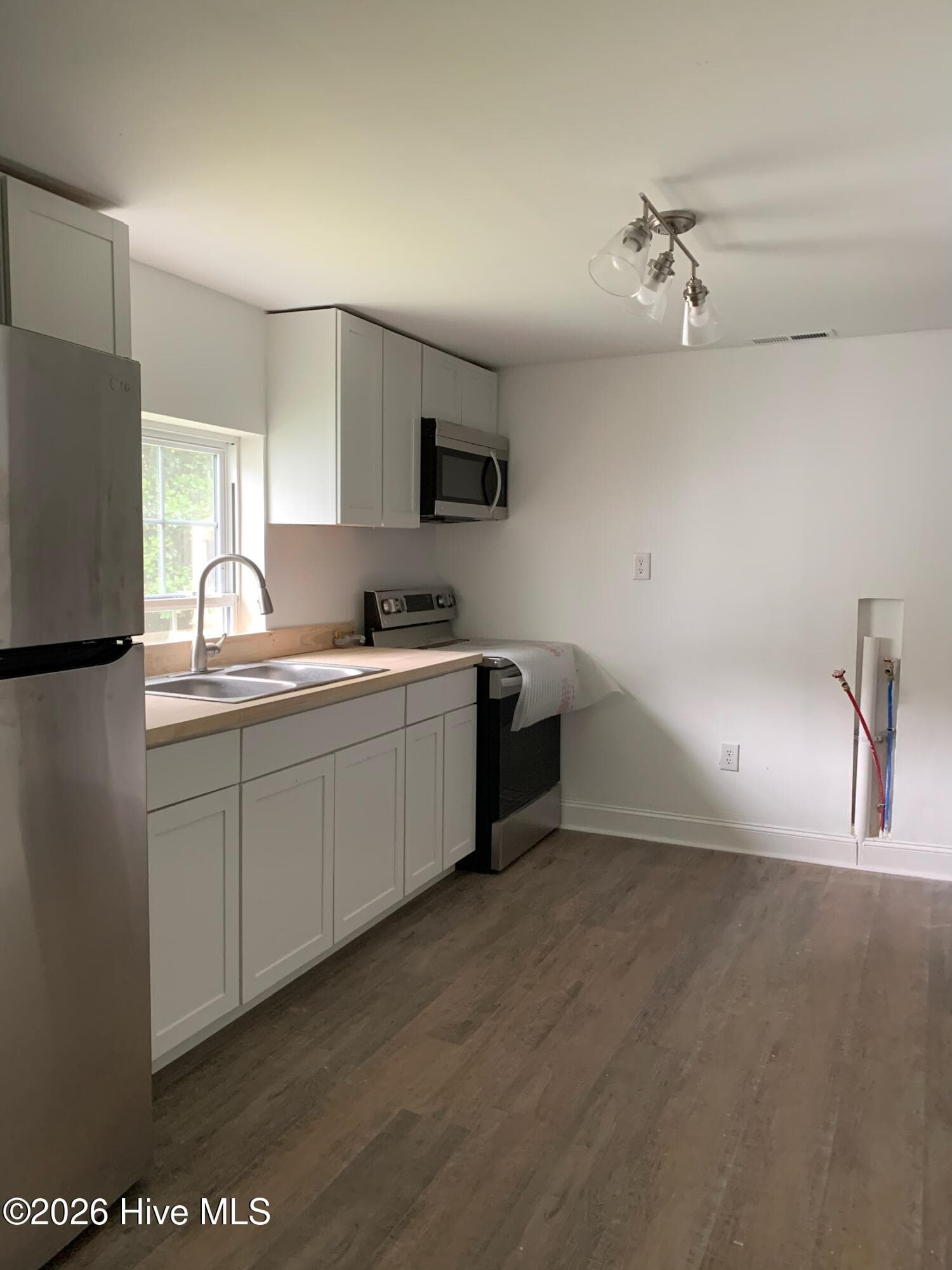 Kitchen 2 - 610 /612 S 2nd Street, Pinetops, NC 27864