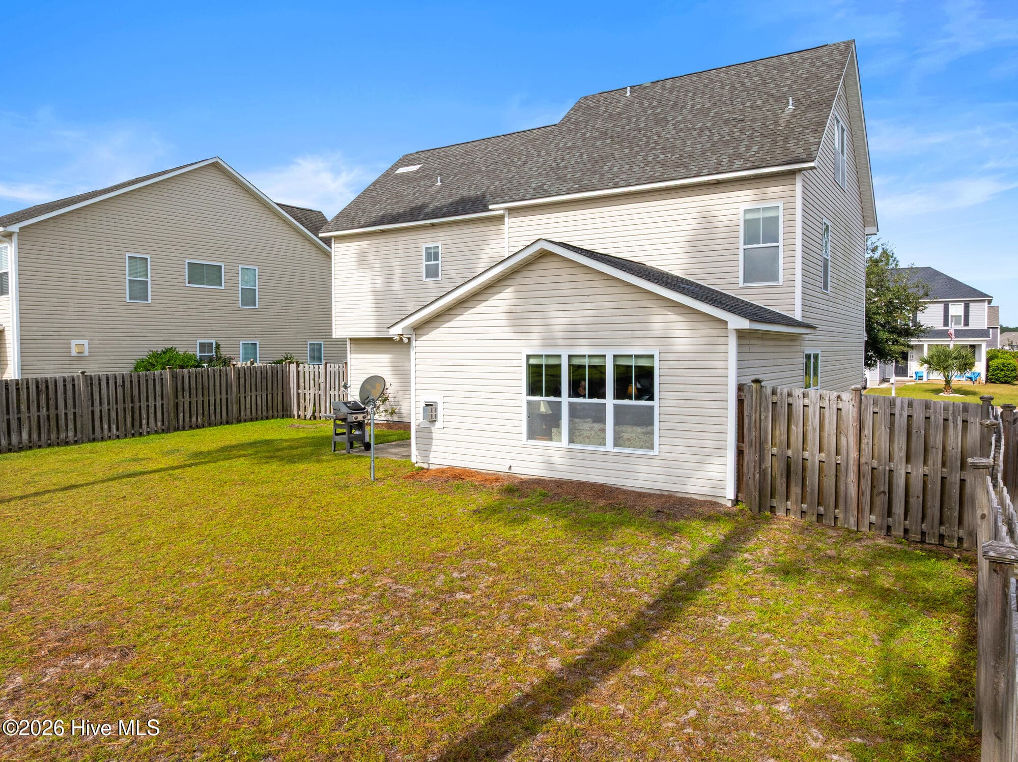 Single Family Residence at 8025 Footpath Road, Leland, NC 28451, photo 30 of 102