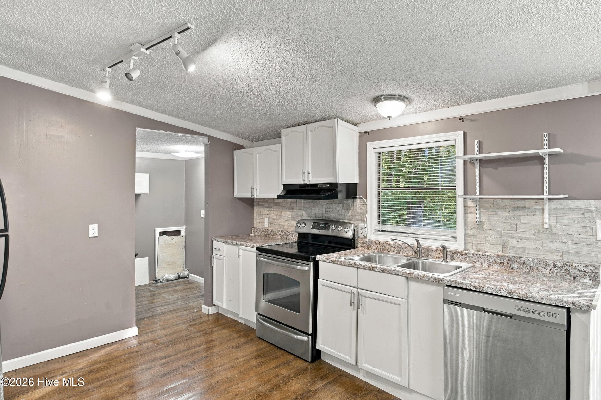 Manufactured Home at 232 Suburban Street SW, Shallotte, NC 28470, photo 16 of 40