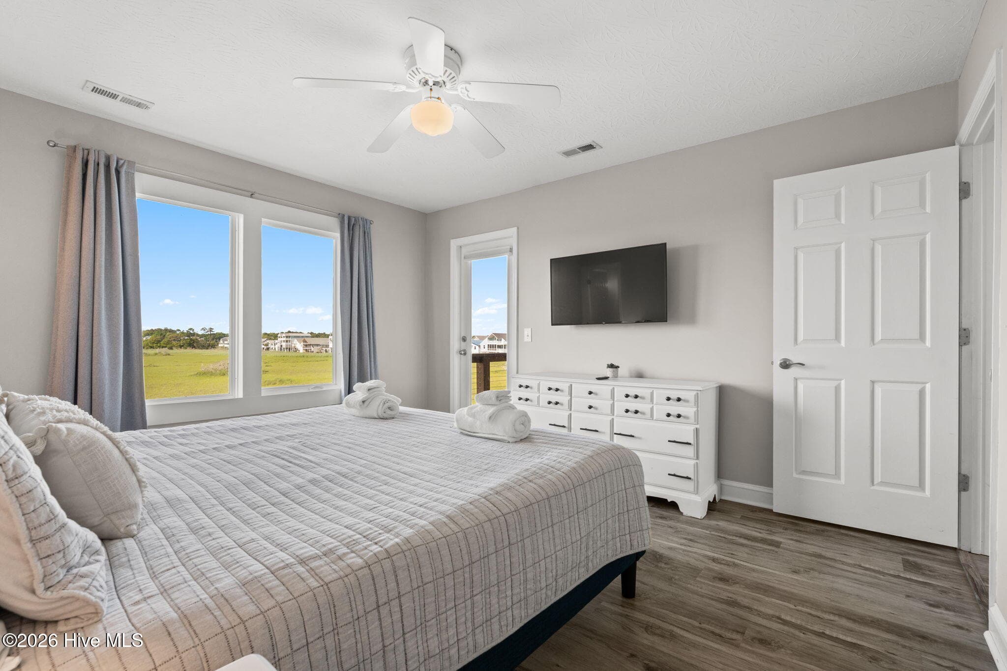 Single Family Residence at 598 Ocean Boulevard W, Holden Beach, NC 28462, photo 47 of 68