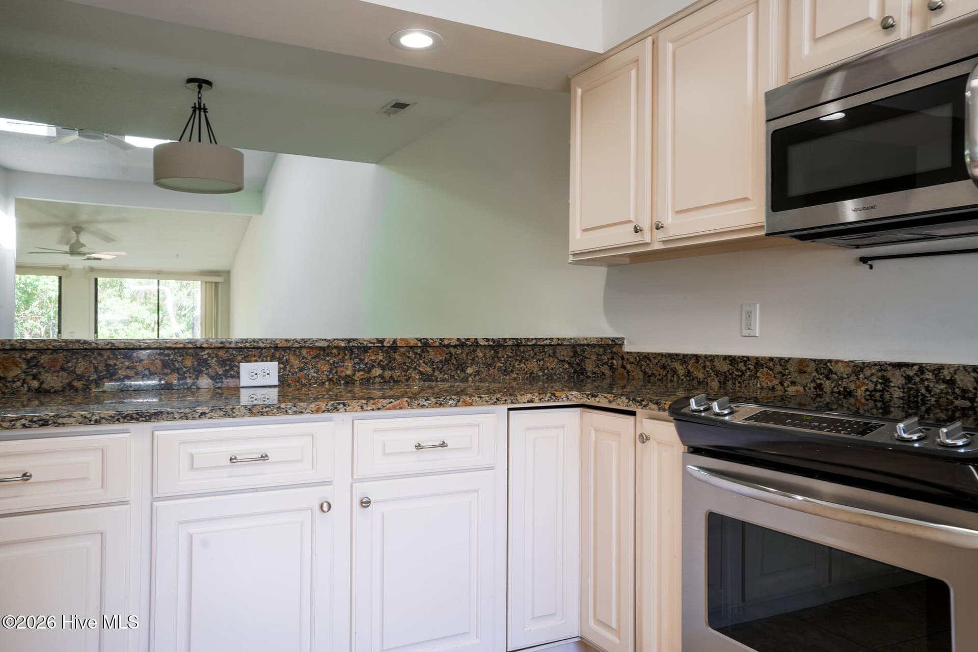 Townhouse at 211 Inland Greens Circle, Wilmington, NC 28405, photo 92 of 114