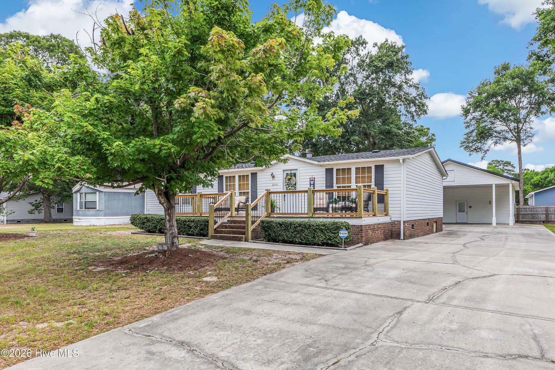 Manufactured Home at 2210 Forest Drive SW, Supply, NC 28462, photo 6 of 41