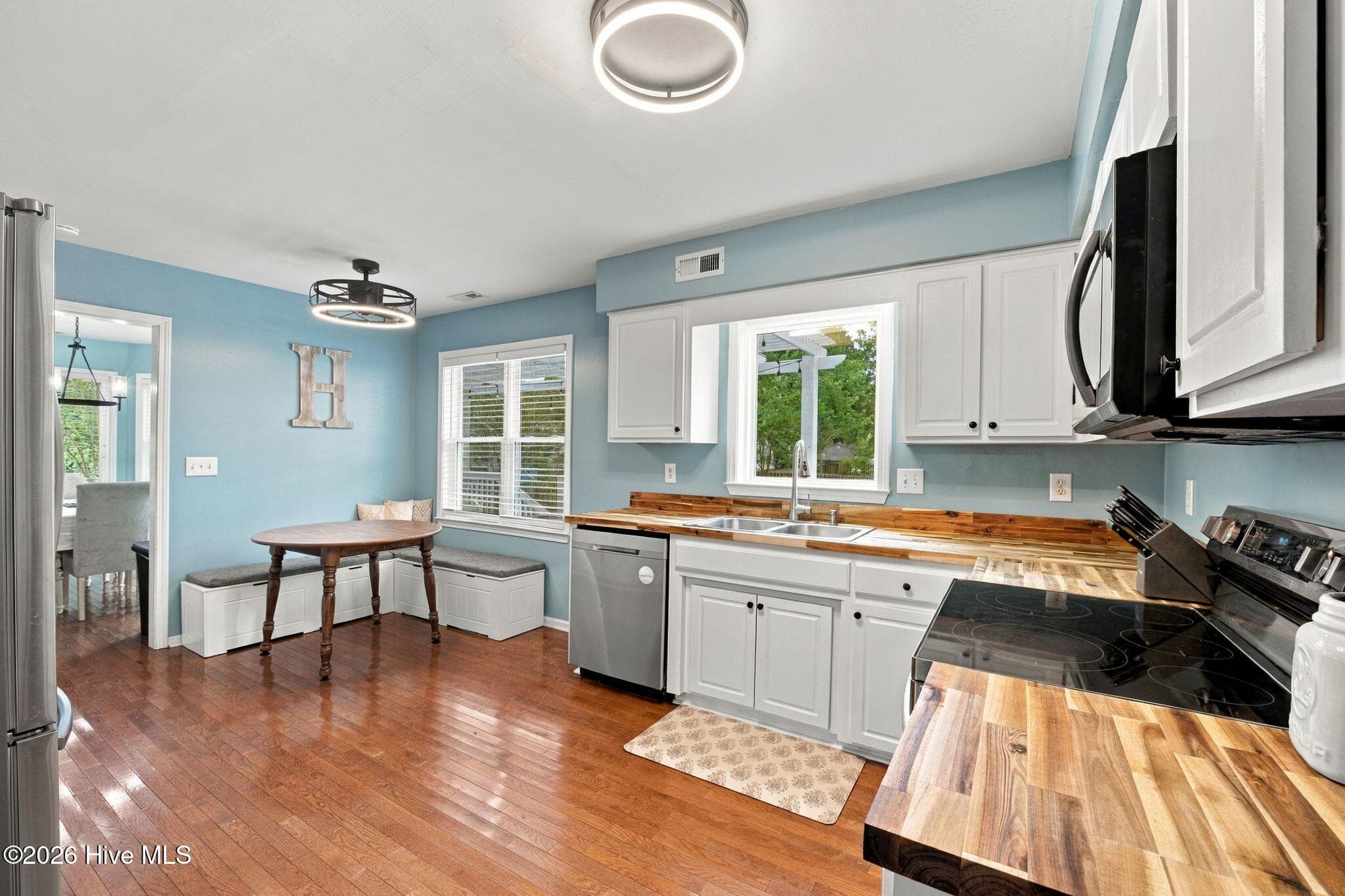 Single Family Residence at 203 Trolley Court, New Bern, NC 28560, photo 15 of 52