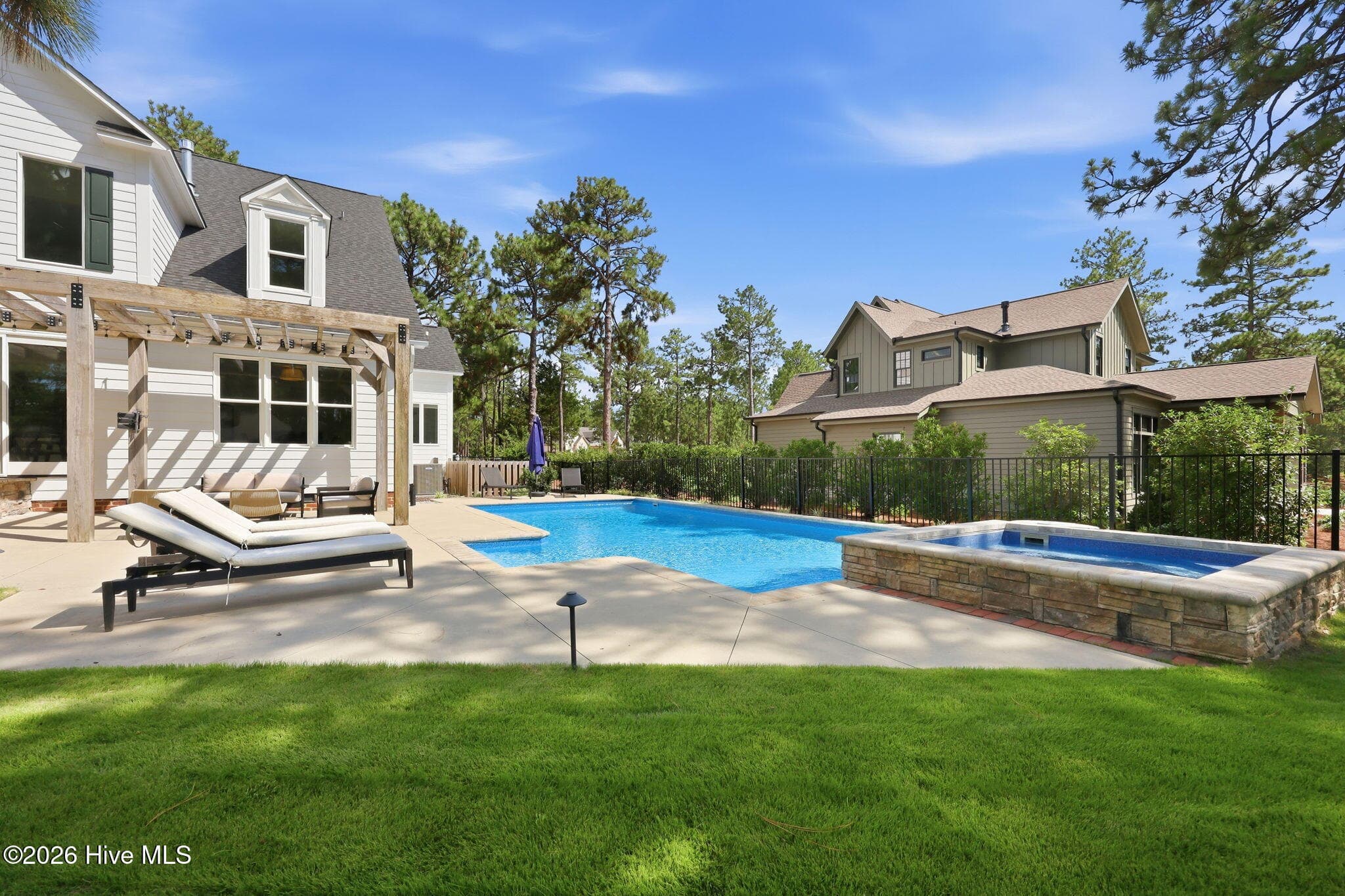 Pool and hot tub - 102 Chesterfield Drive, Pinehurst, NC 28374