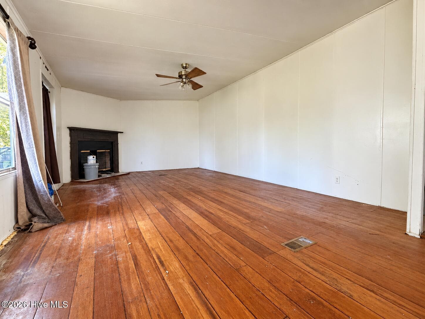 Manufactured Home at 303 Evans Bass Road # B, Edenton, NC 27932, photo 4 of 7